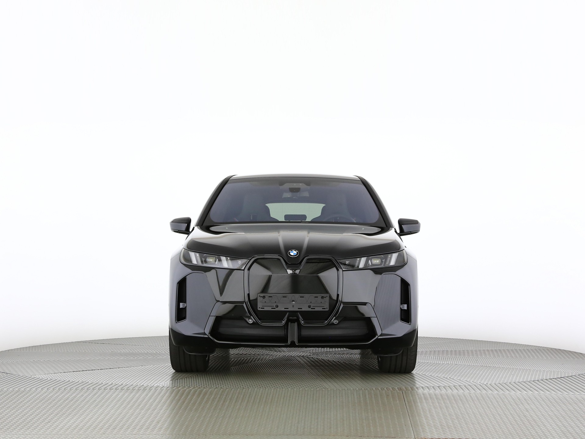 BMW iX xDrive60-image-4