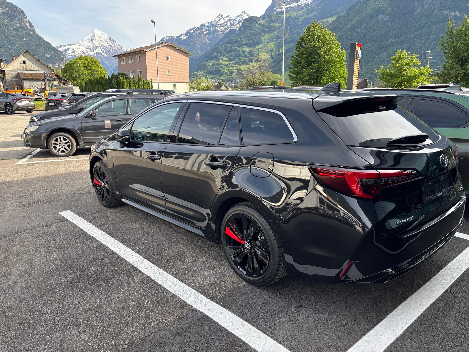 TOYOTA Corolla Touring Sports 2.0 HSD Swiss Edition-image-6
