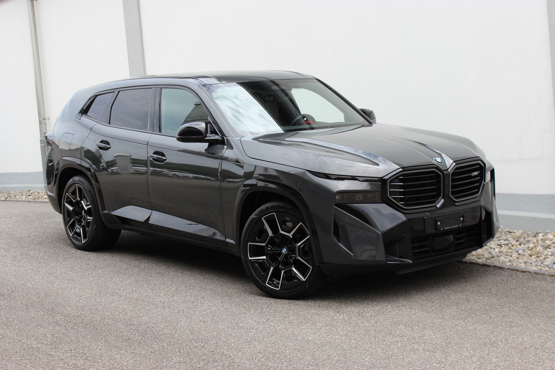 BMW XM xDrive 50e Individual DRAVITGRAU *0.9%-LEASINGAKTION*-showroom-element-2