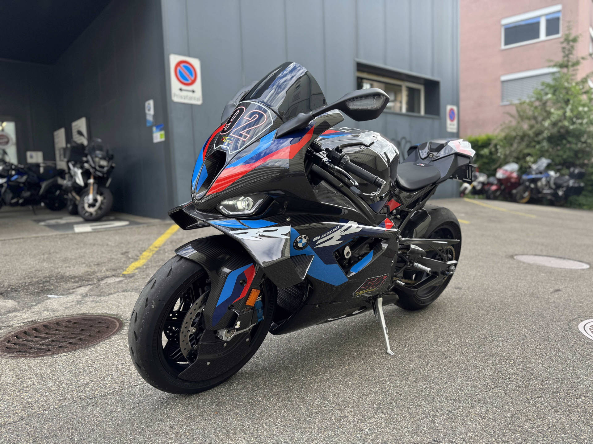 BMW M 1000 RR-image-0