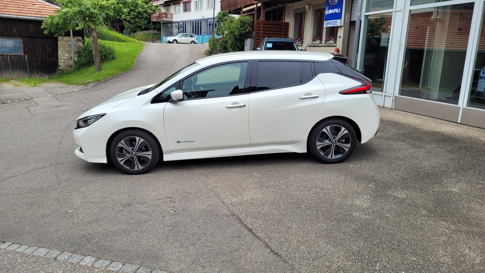 NISSAN Leaf N-Connecta (incl. battery)-showroom-element-2