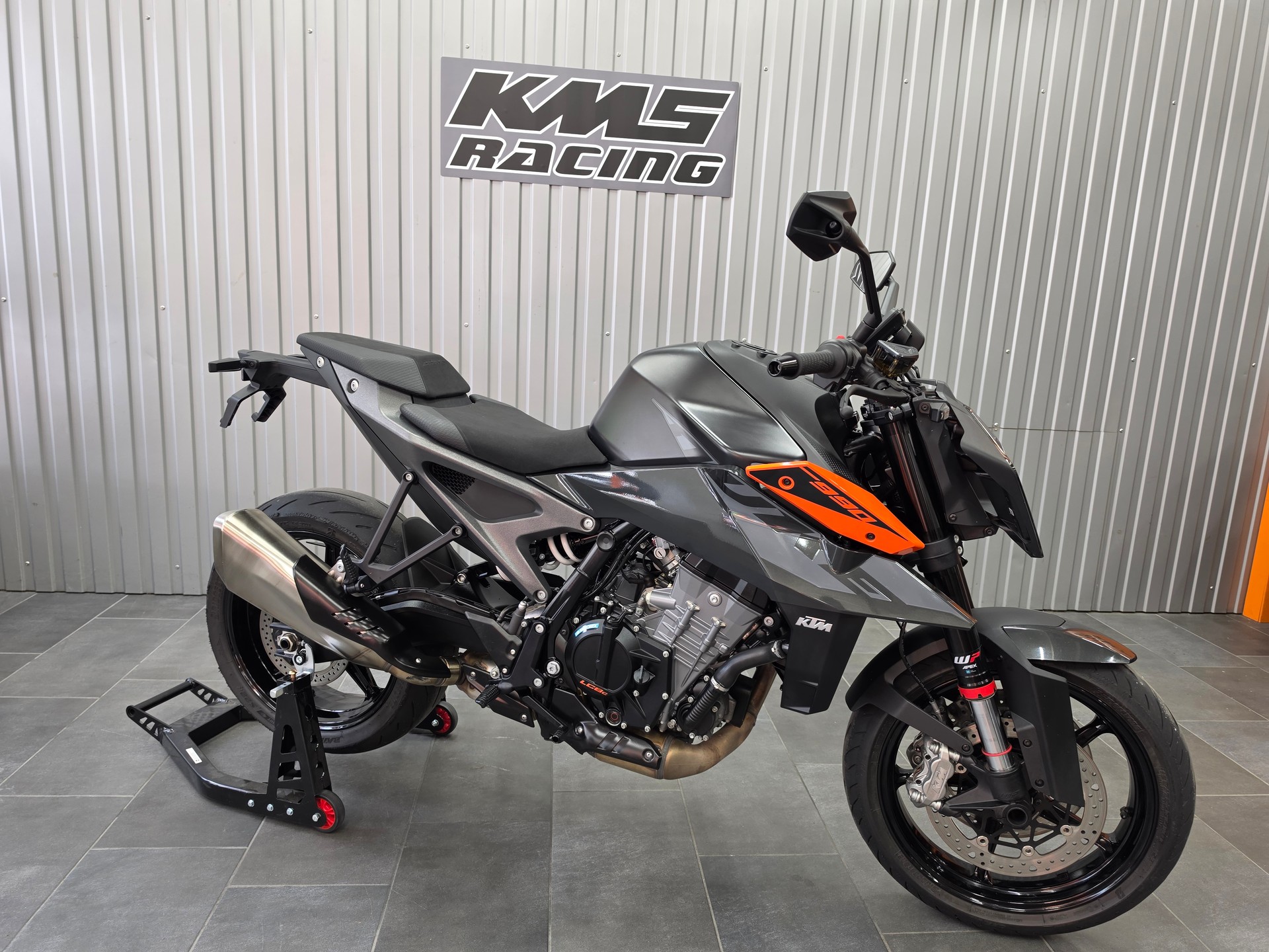KTM 990 Duke-image-4