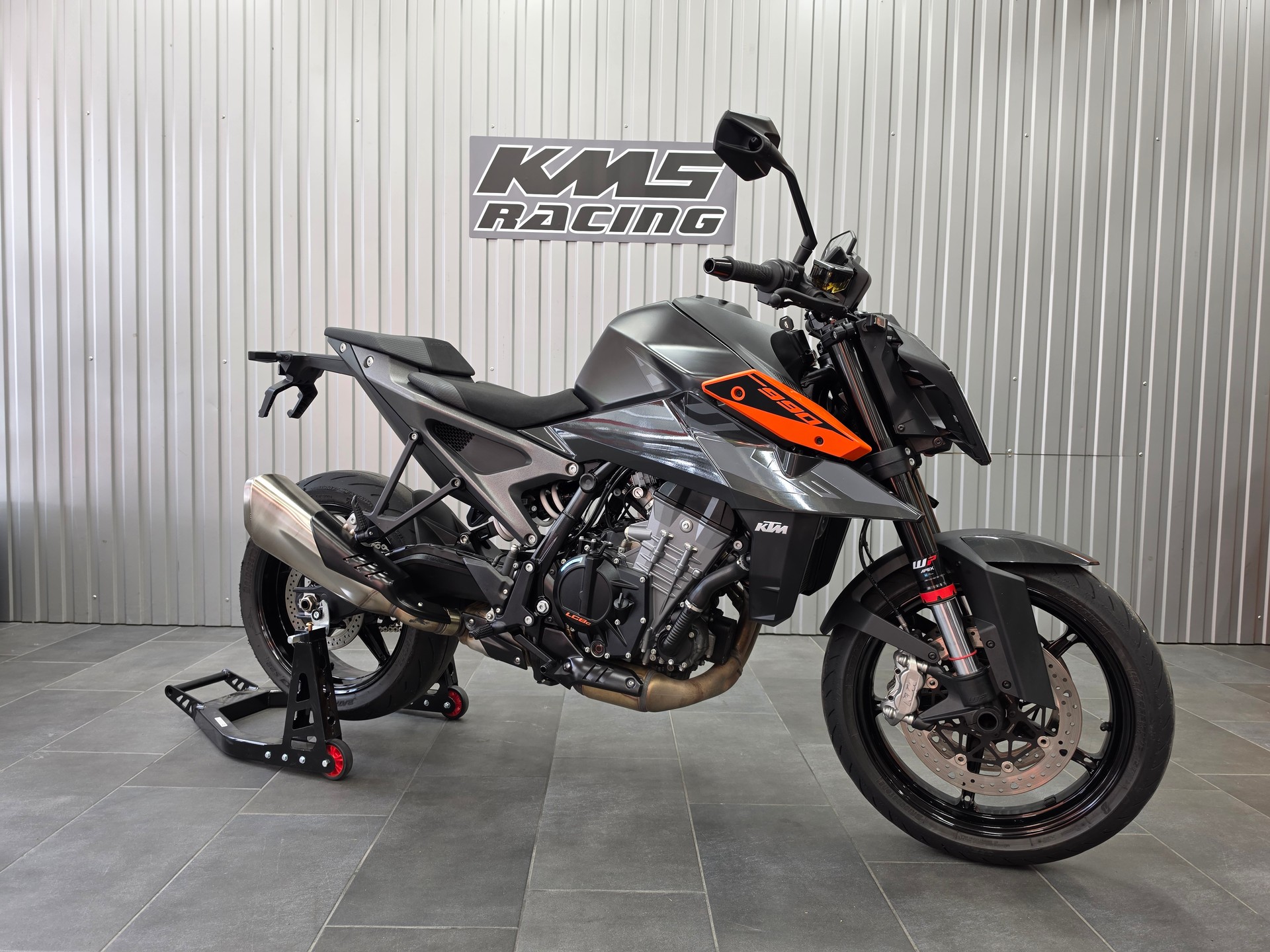 KTM 990 Duke-image-0