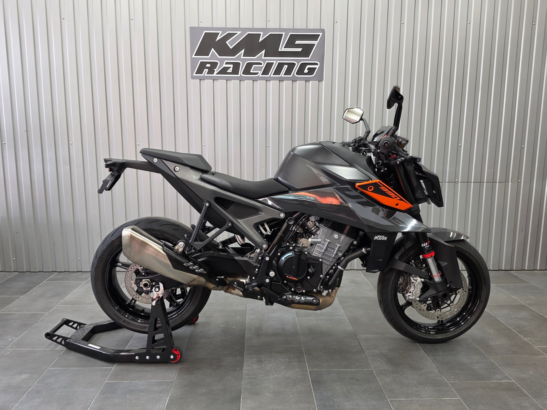 KTM 990 Duke-image-6