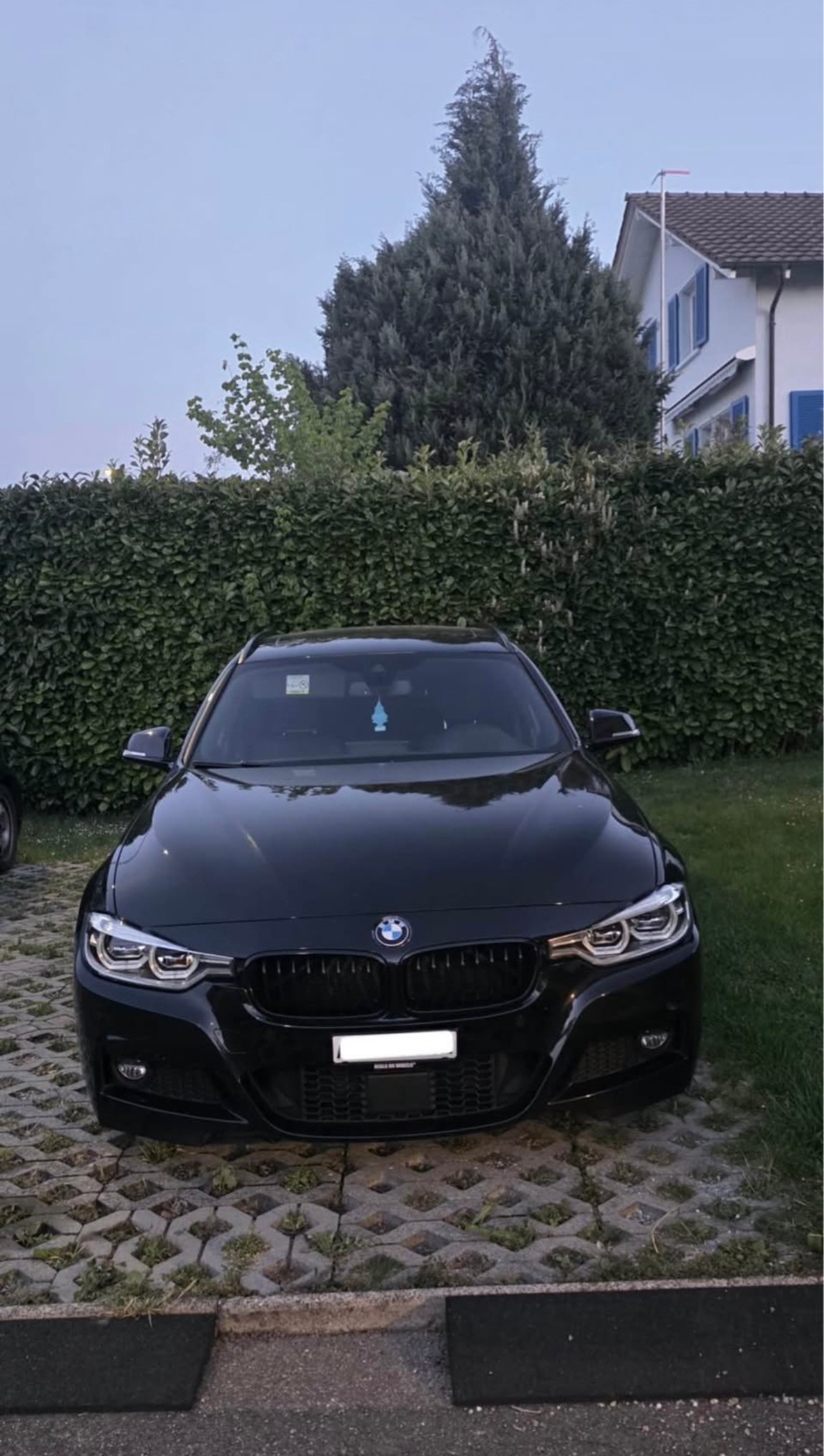 BMW 340i xDrive-image-1