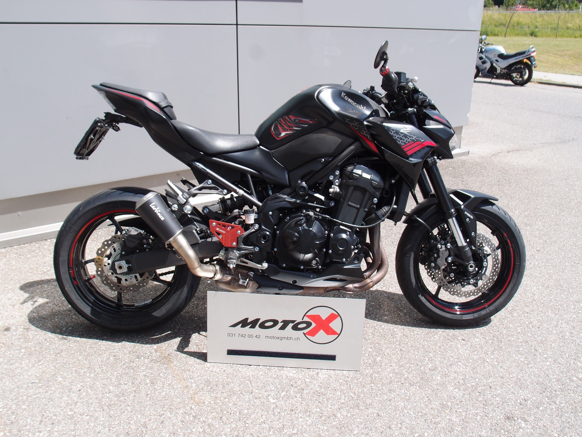 KAWASAKI Z 900-image-0