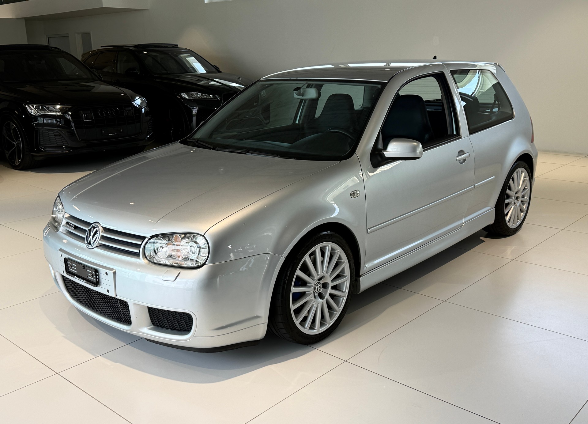 VW Golf R32 4Motion ***CH-Fahrzeug***Lückenloses Serviceheft**Originaler Zustand***-showroom-element-3