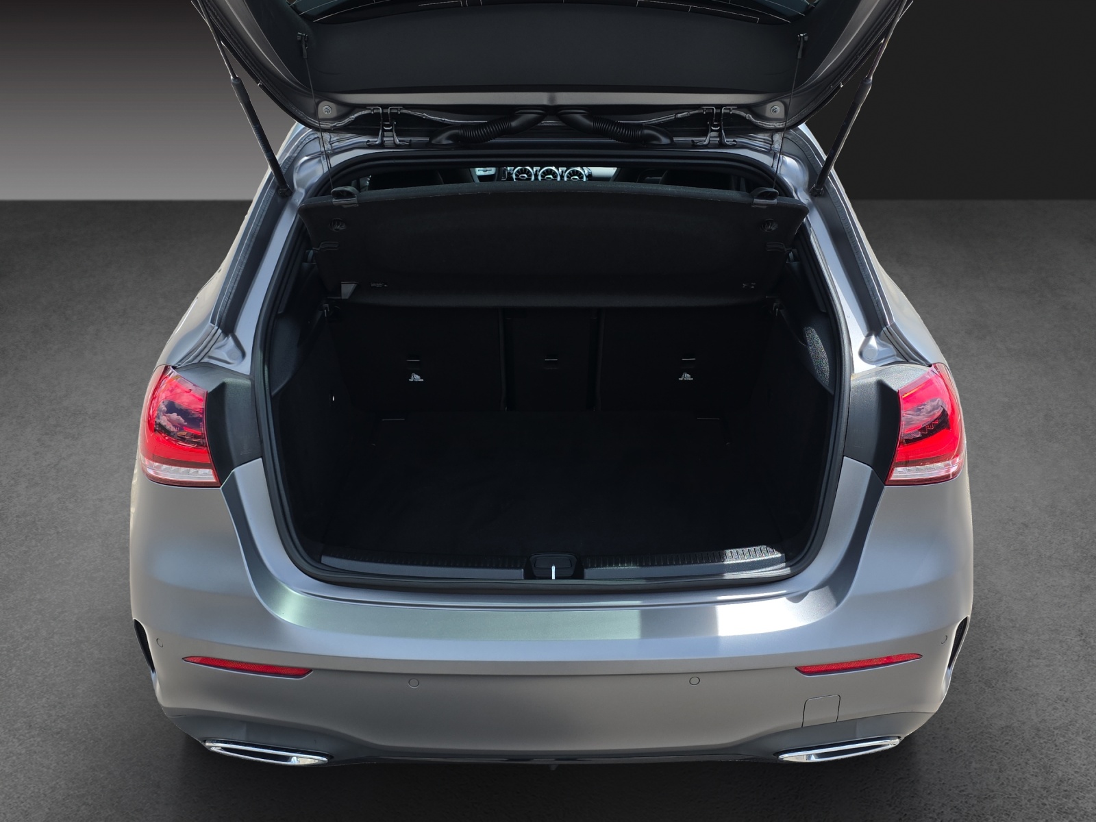 MERCEDES-BENZ A 200 AMG Line-image-6