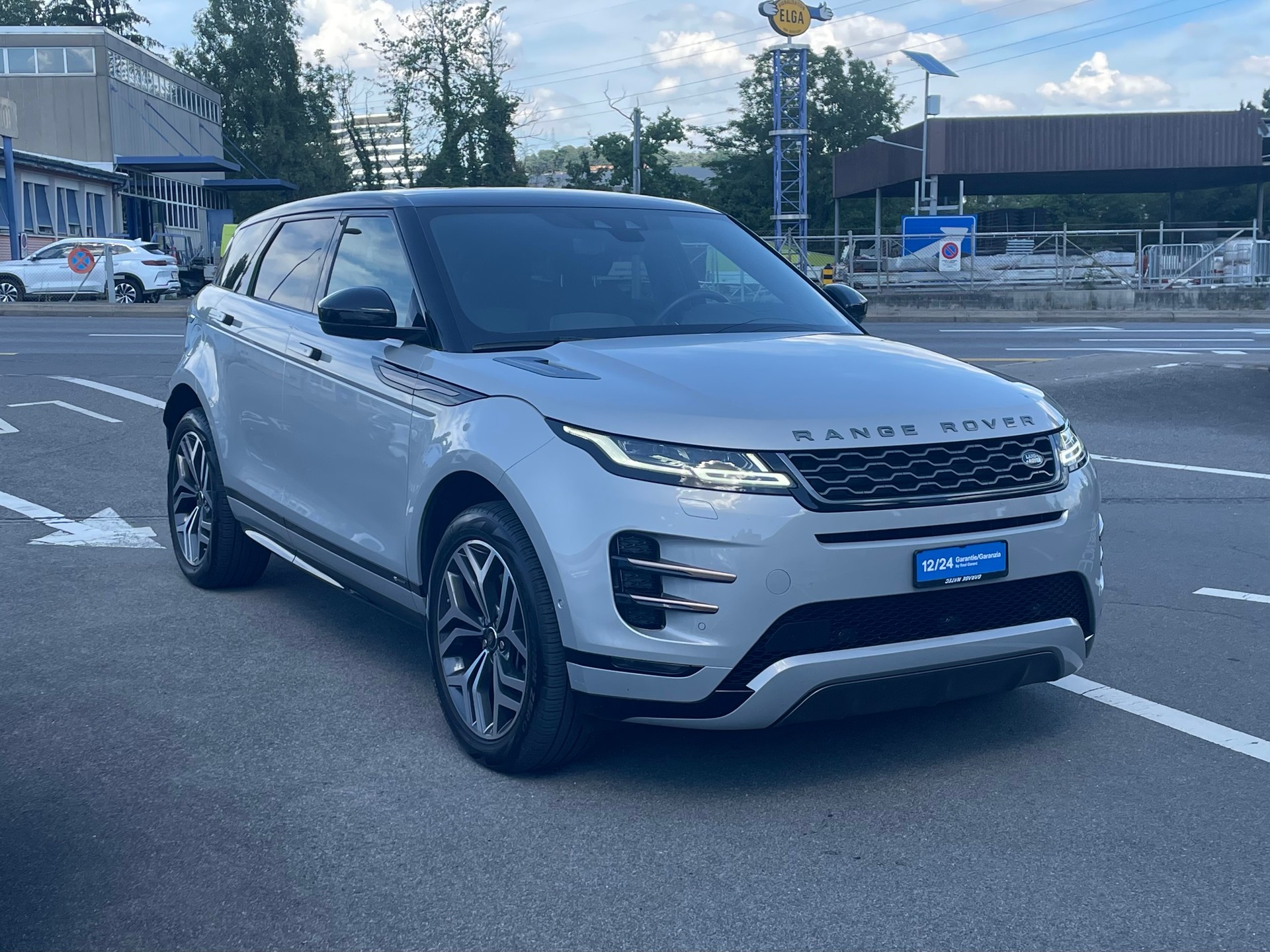 LAND ROVER Range Rover Evoque R-Dyn First Edi P 250 HSE AT9-showroom-element-2