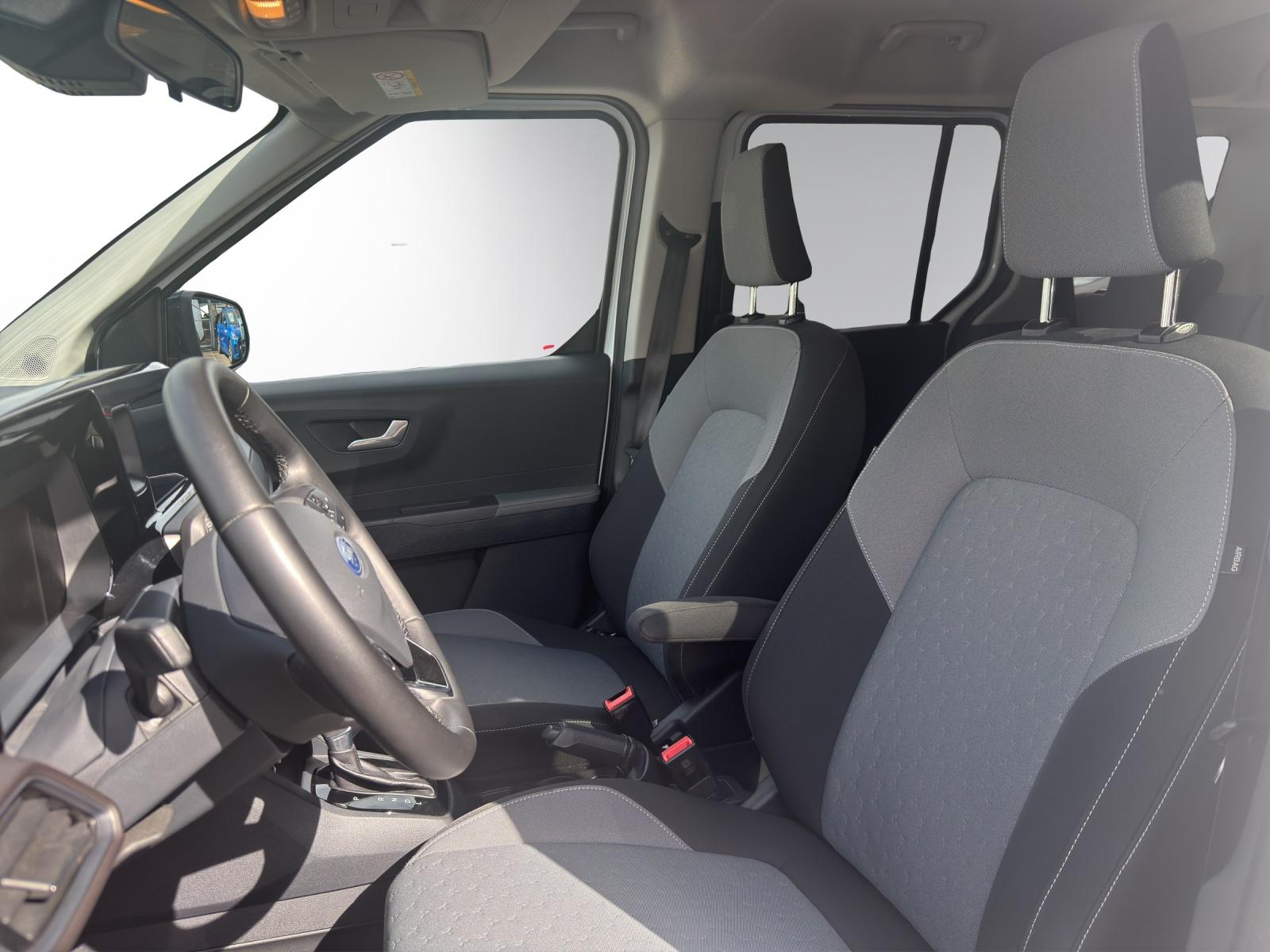 FORD Tourneo Courier 1.0 EcoBoost Titanium Automat-image-7