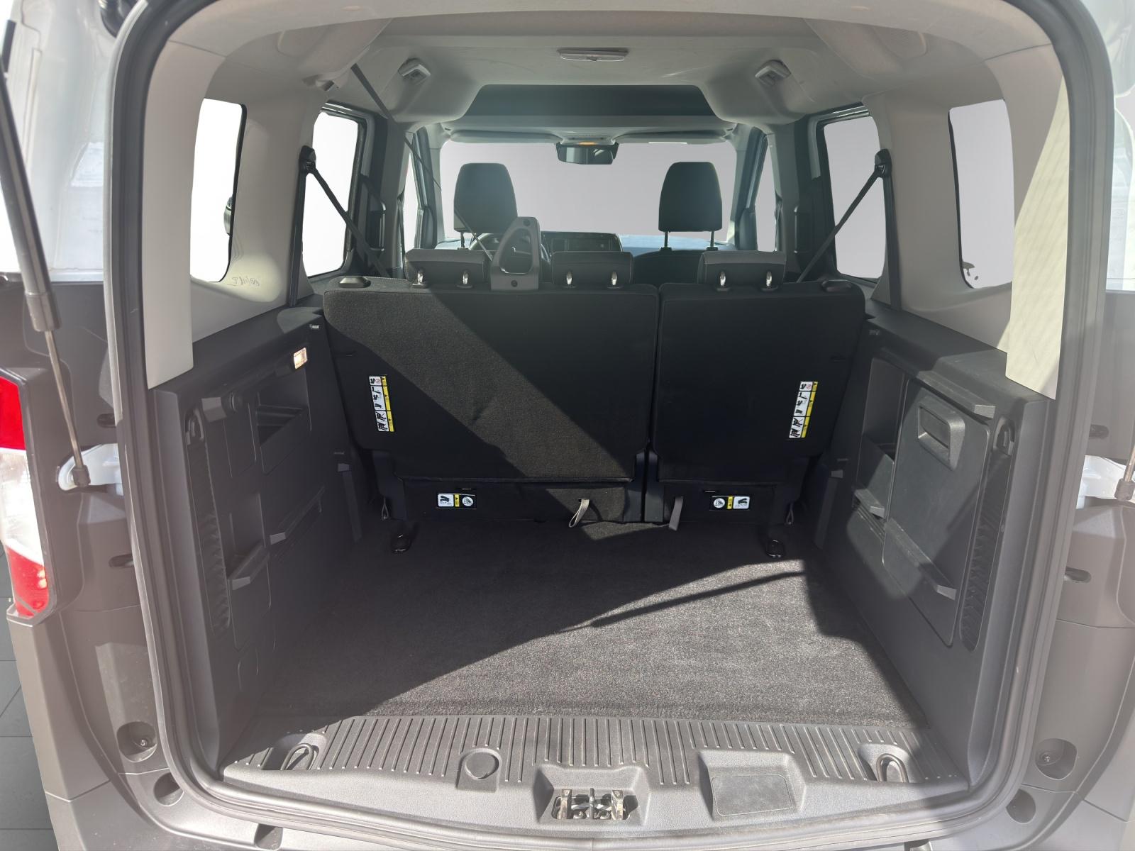 FORD Tourneo Courier 1.0 EcoBoost Titanium Automat-image-5