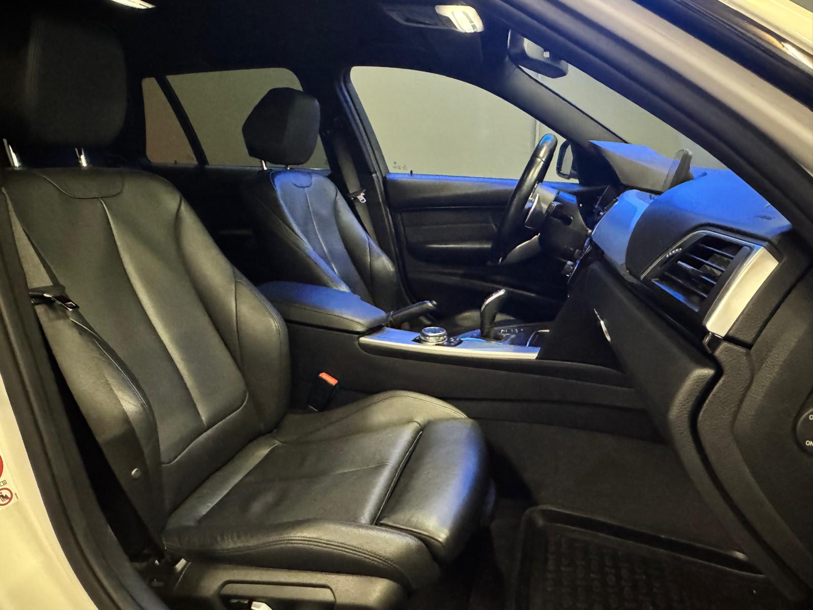 BMW 335d xDrive Touring M Sport Line Steptronic-image-15