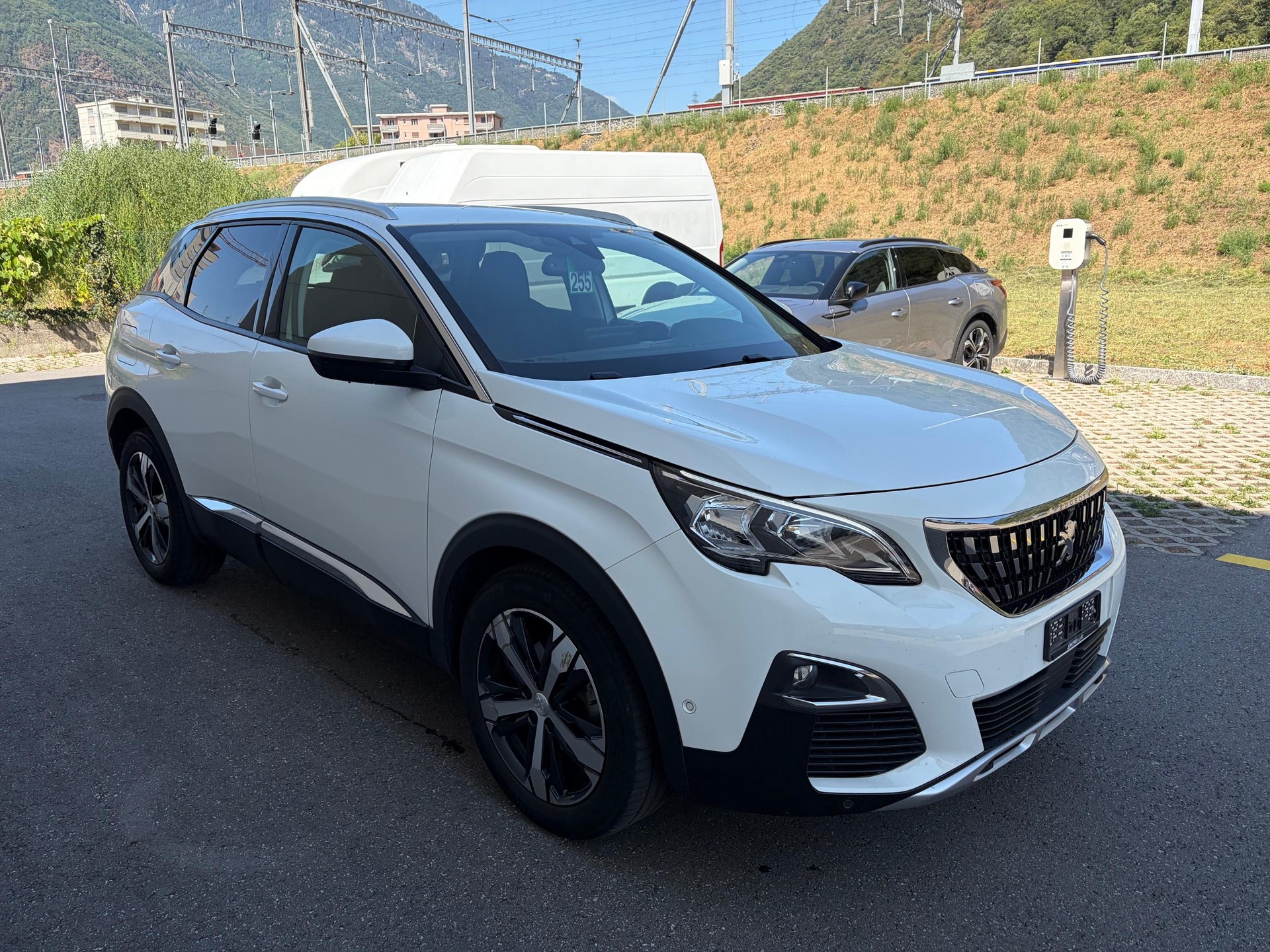 PEUGEOT 3008 1.2 PureTech Allure