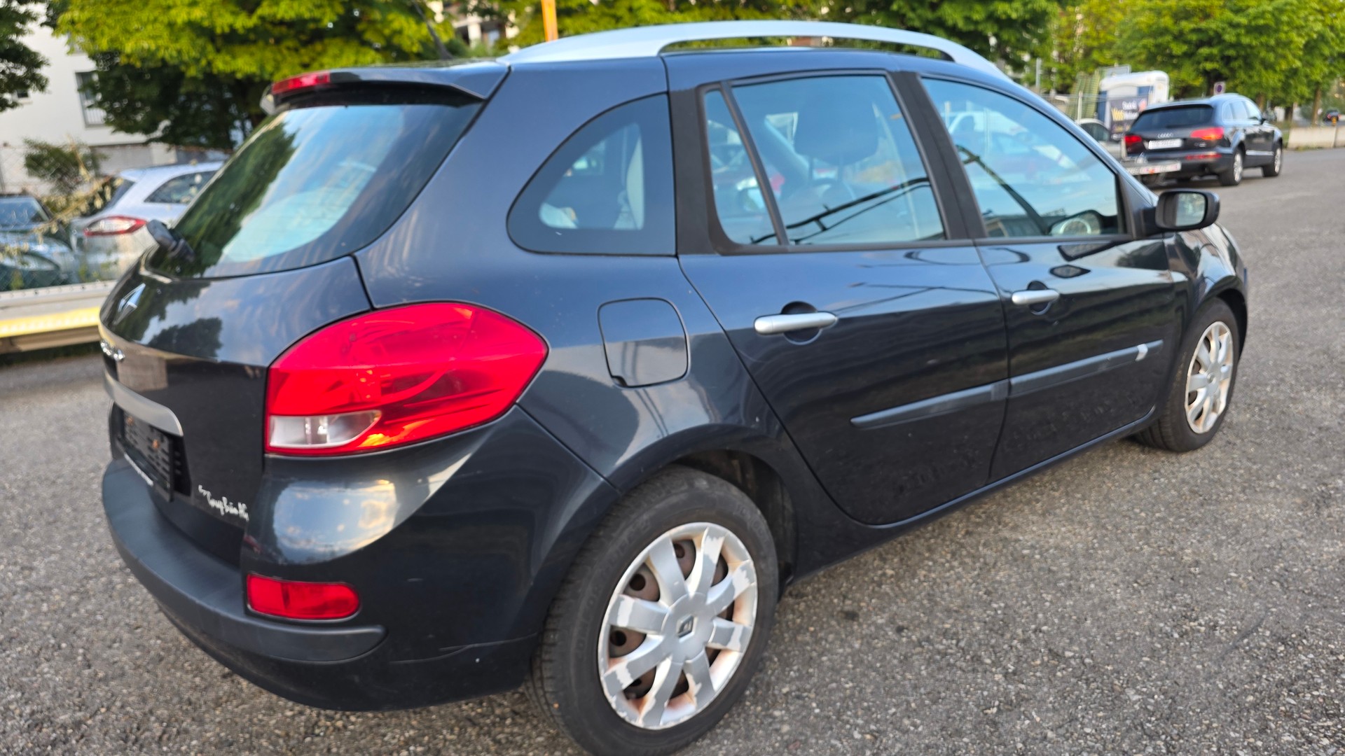 RENAULT Clio Grandtour 1.6 16V Dynamique-image-3