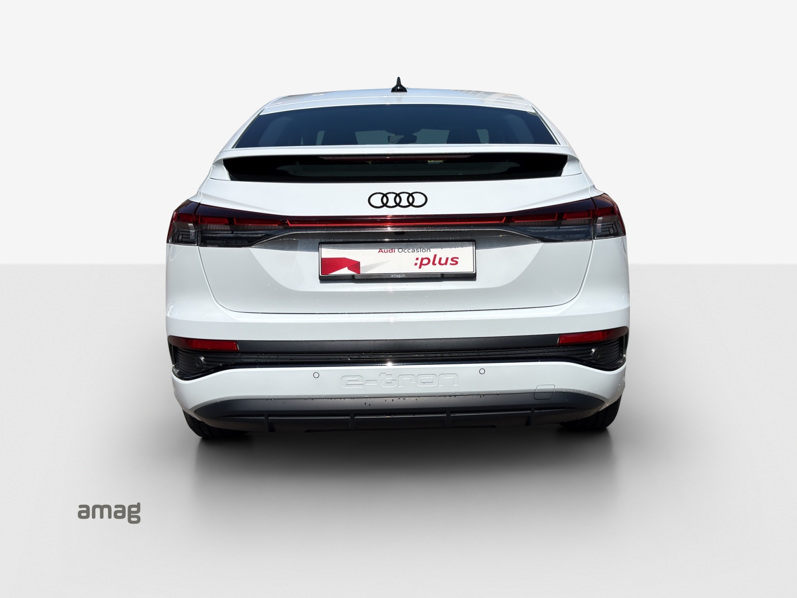 AUDI Q4 Sportback e-tron 50 quattro-showroom-element-3
