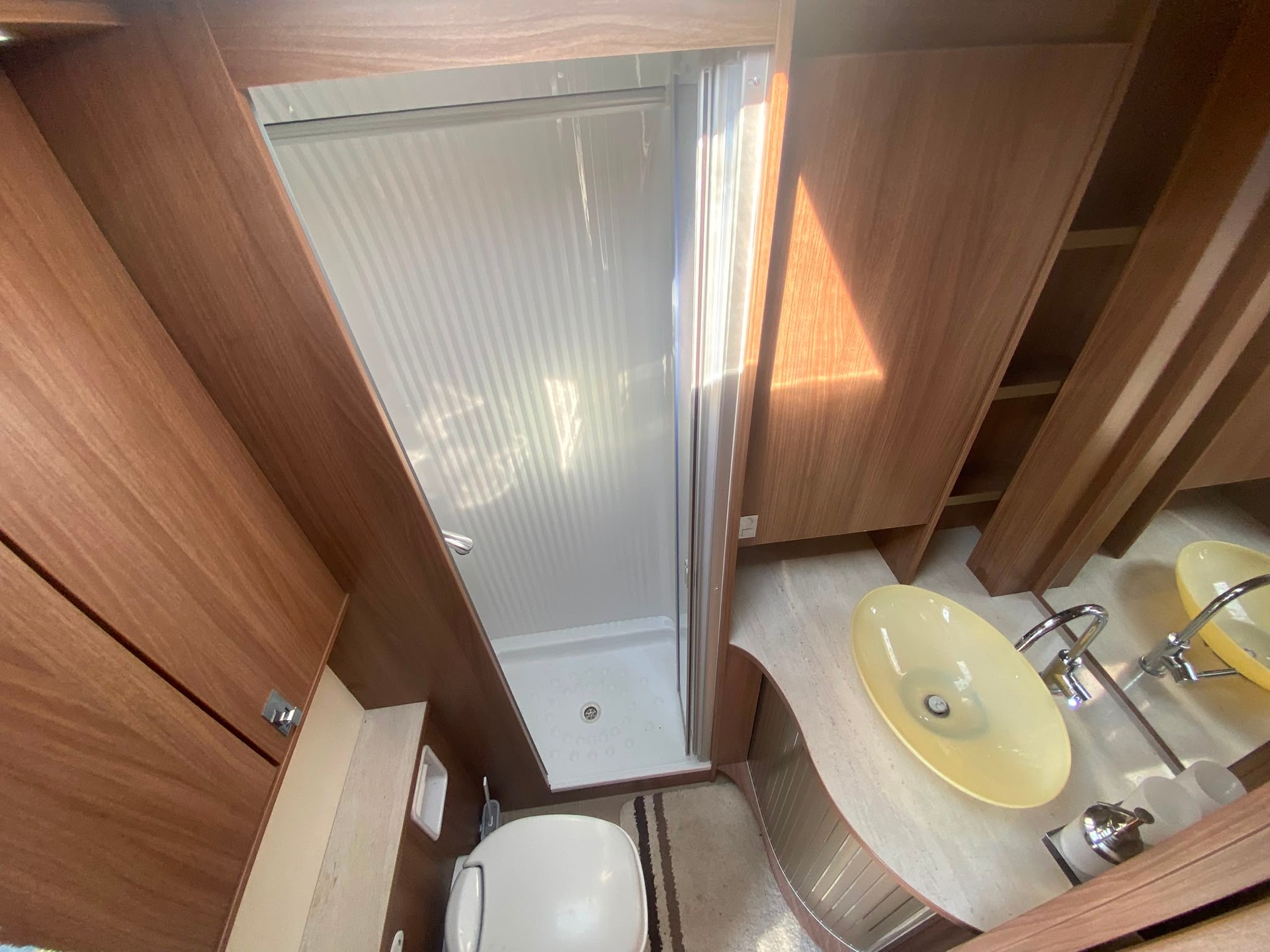 BÜRSTNER Averso top 560 TK-showroom-element-2