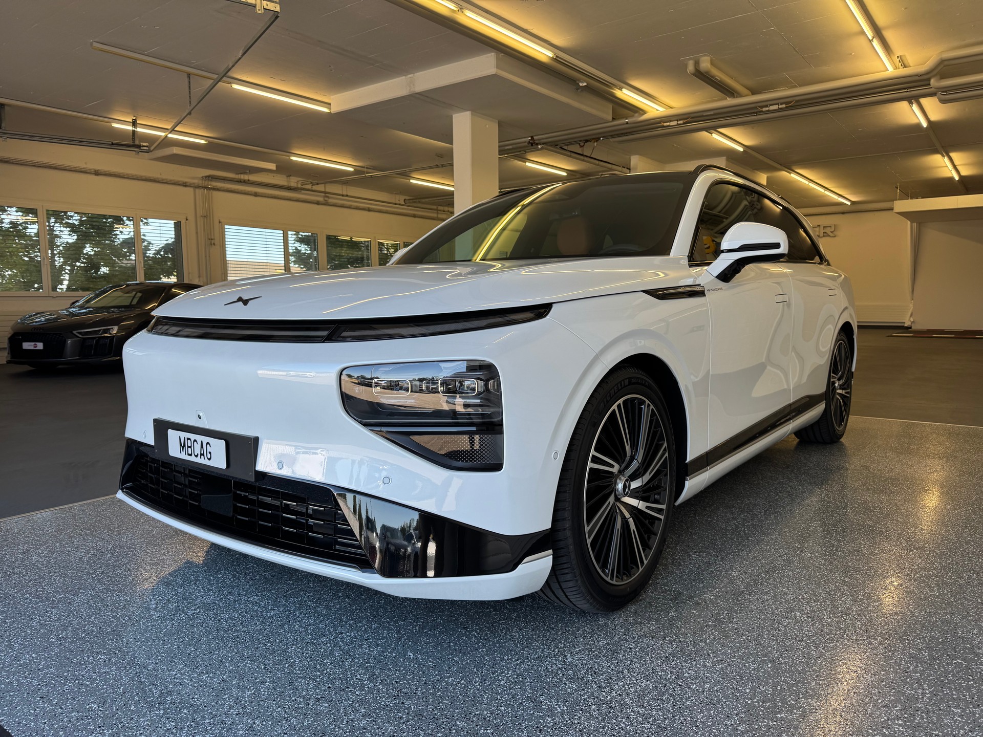 XPENG G9 93kWh Performance AWD 2026-showroom-element-2