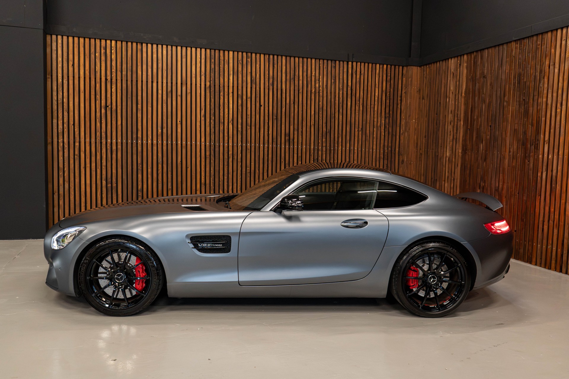 MERCEDES-BENZ AMG GT S Coupé-showroom-element-3