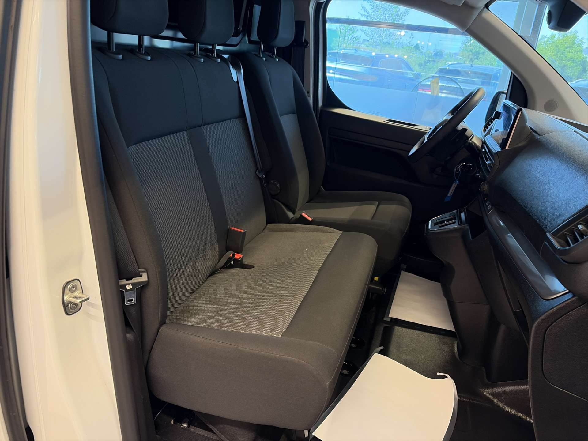 FIAT Scudo 2.0 BlueHDi L2 3-Plätzer EAT-Automat-image-7