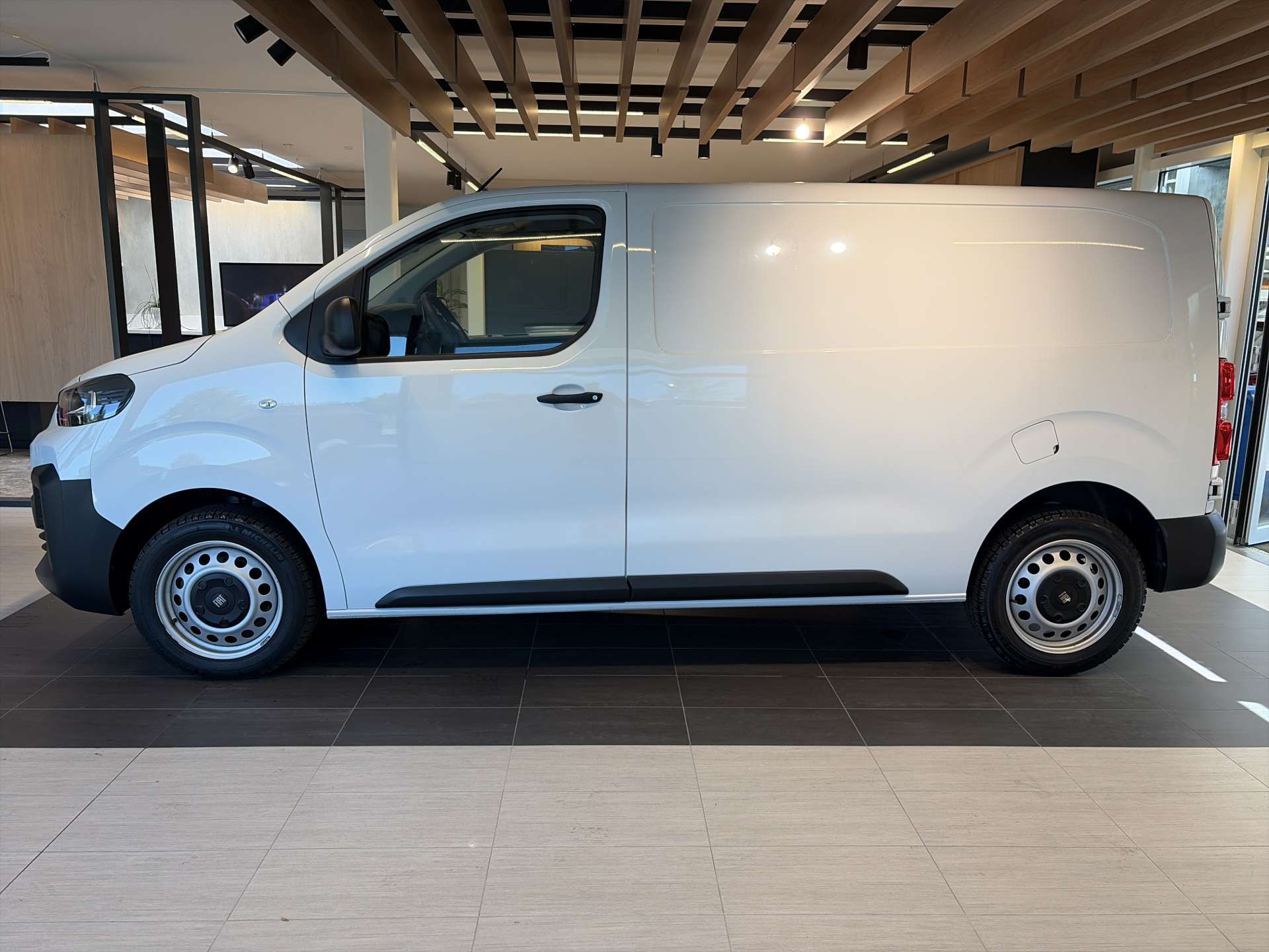 FIAT Scudo 2.0 BlueHDi L2 3-Plätzer EAT-Automat-image-11