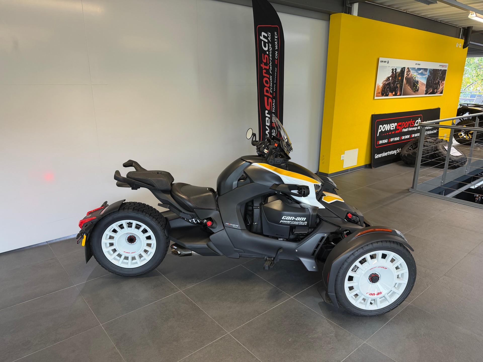 CAN-AM Ryker Ace 900 Rally-showroom-element-1