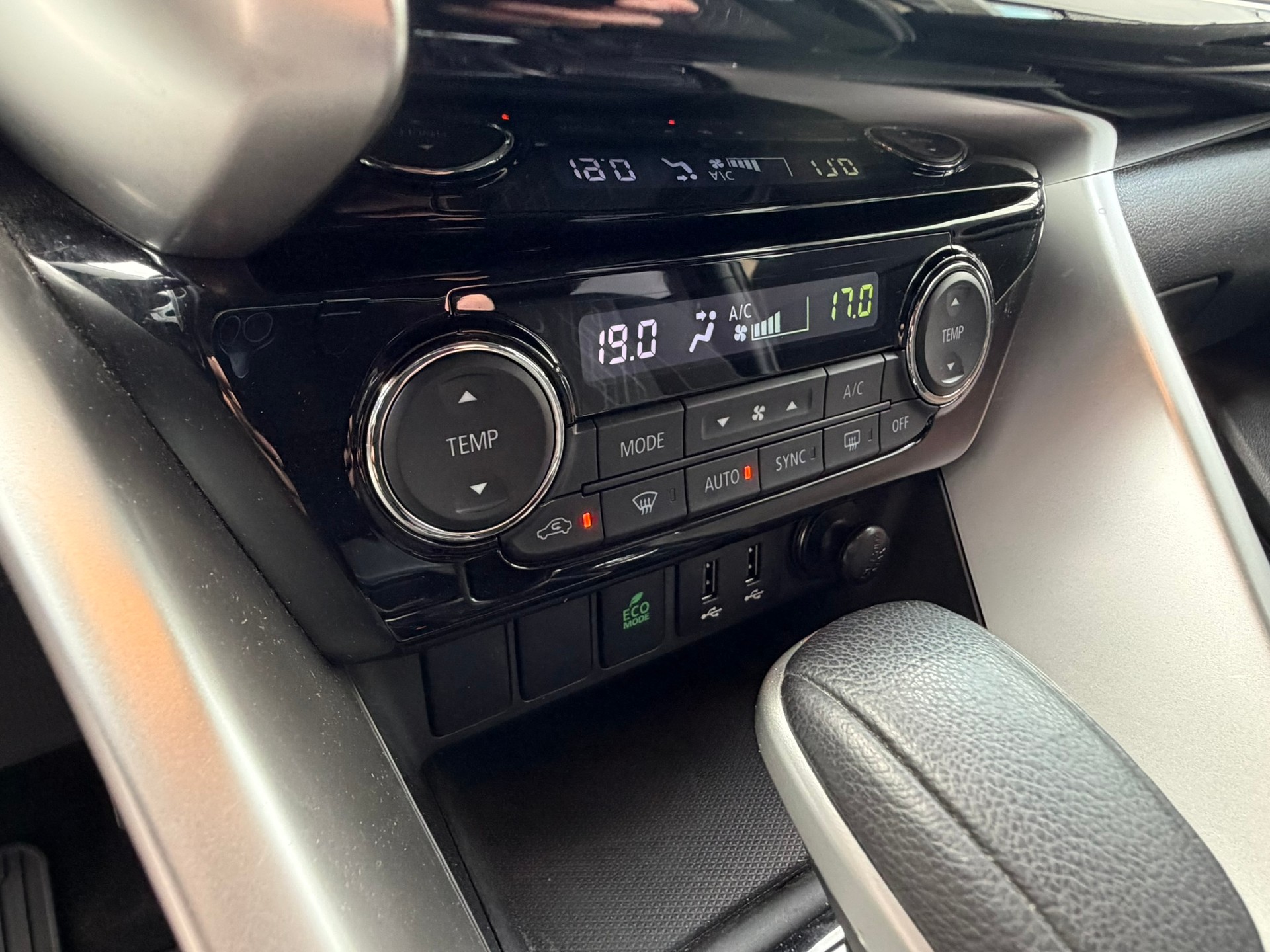 MITSUBISHI Eclipse Cross 1.5 T-Mivec Value 4WD CVT-image-18