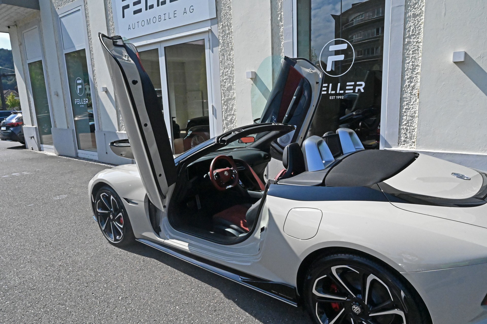 MG Cyberster 77kWh 4WD-image-6