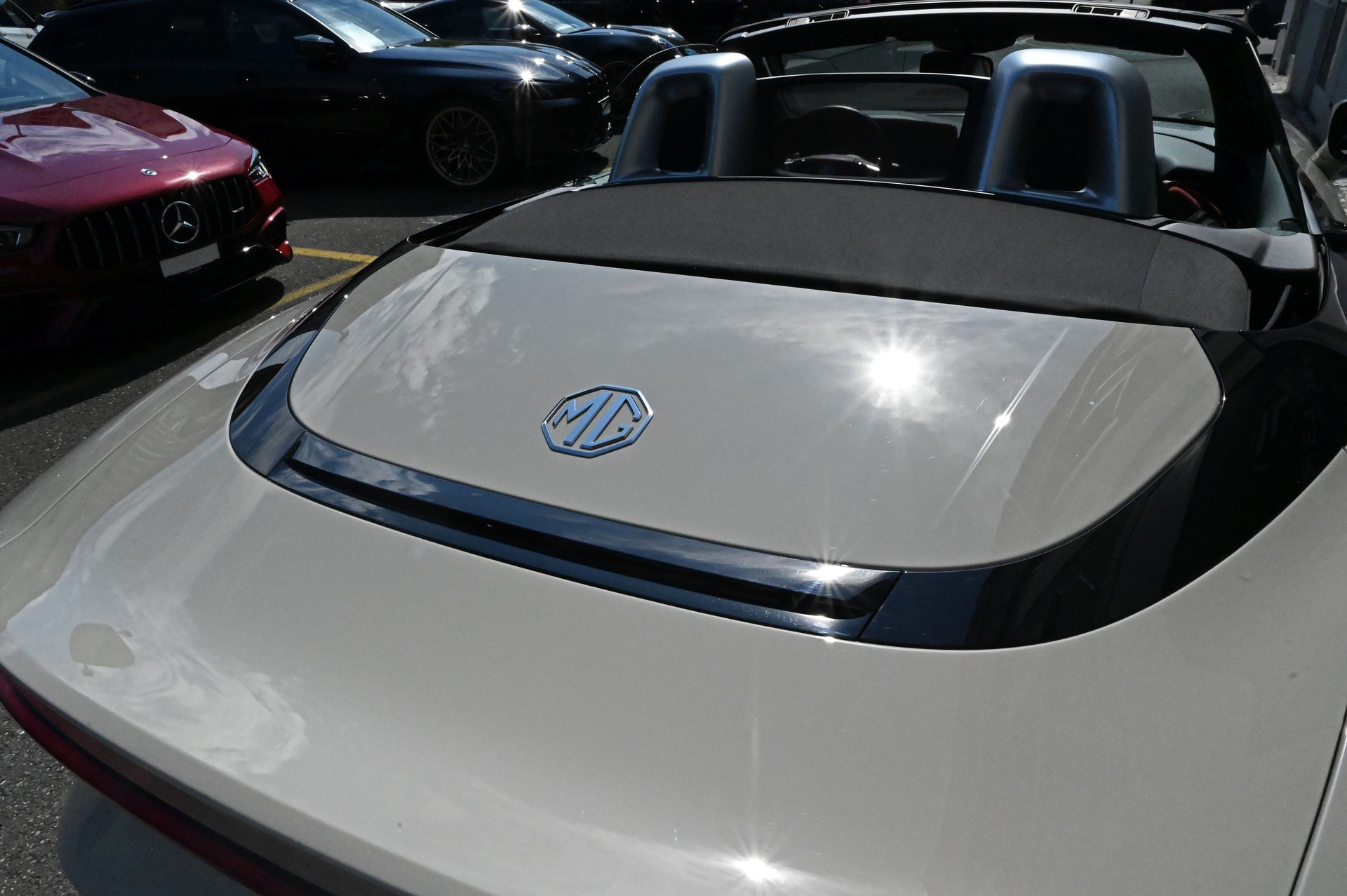 MG Cyberster 77kWh 4WD-image-19