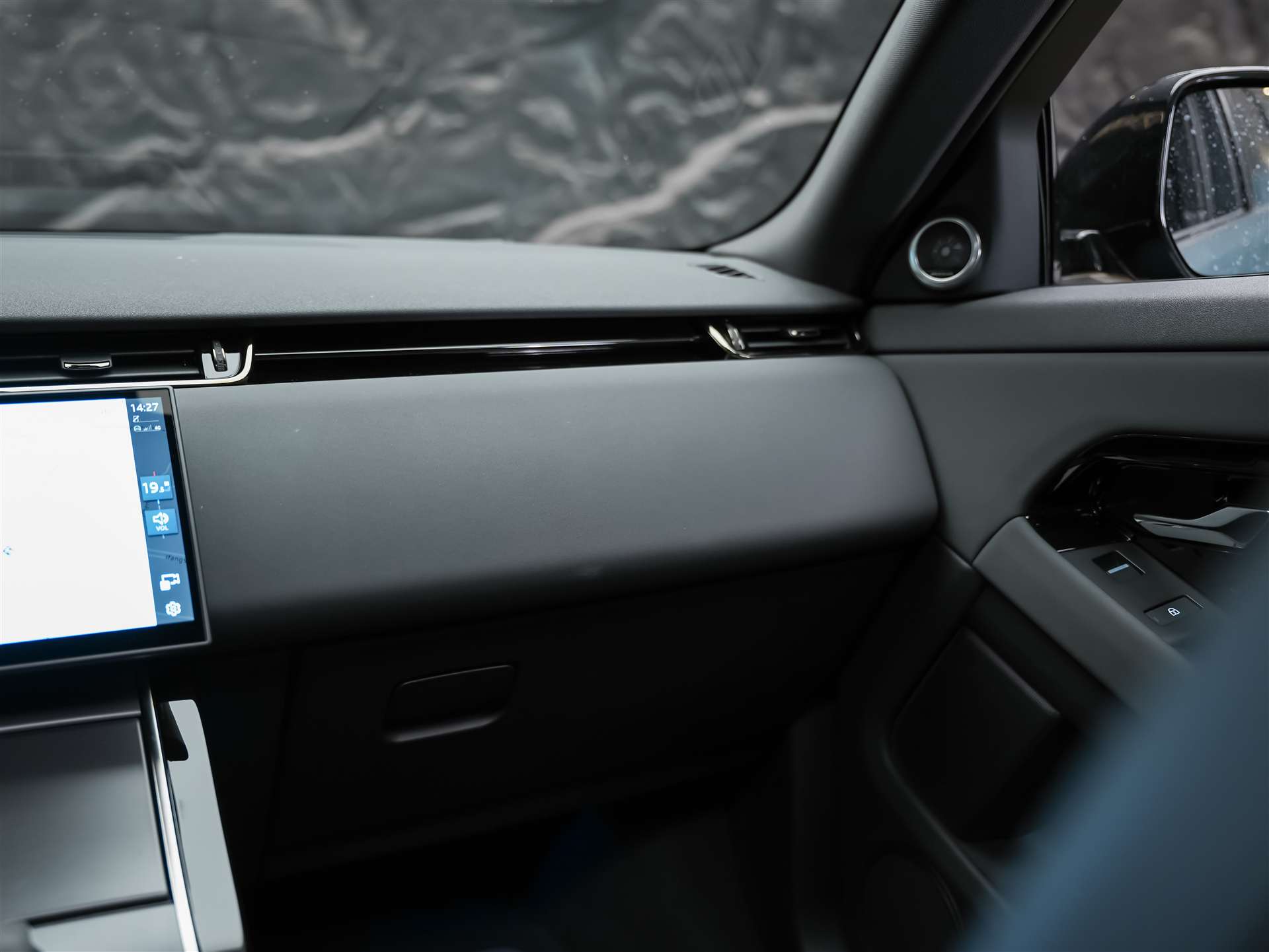 LAND ROVER Range Rover Evoque R-Dynamic D 200 MHEV SE AT9 *Facelift*Werksgarantie*Panorama*-image-21