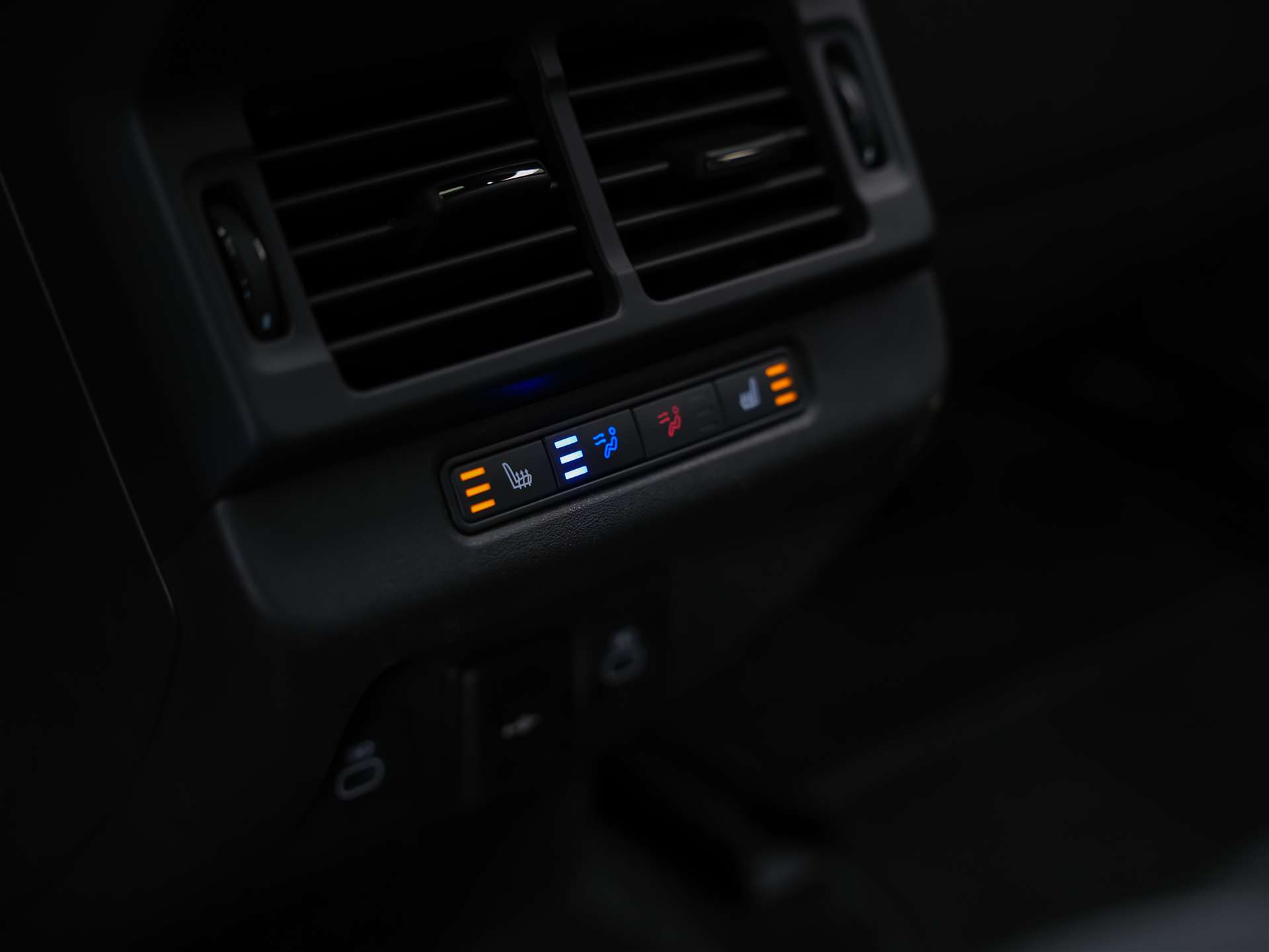 LAND ROVER Range Rover Evoque R-Dynamic D 200 MHEV SE AT9 *Facelift*Werksgarantie*Panorama*-image-14
