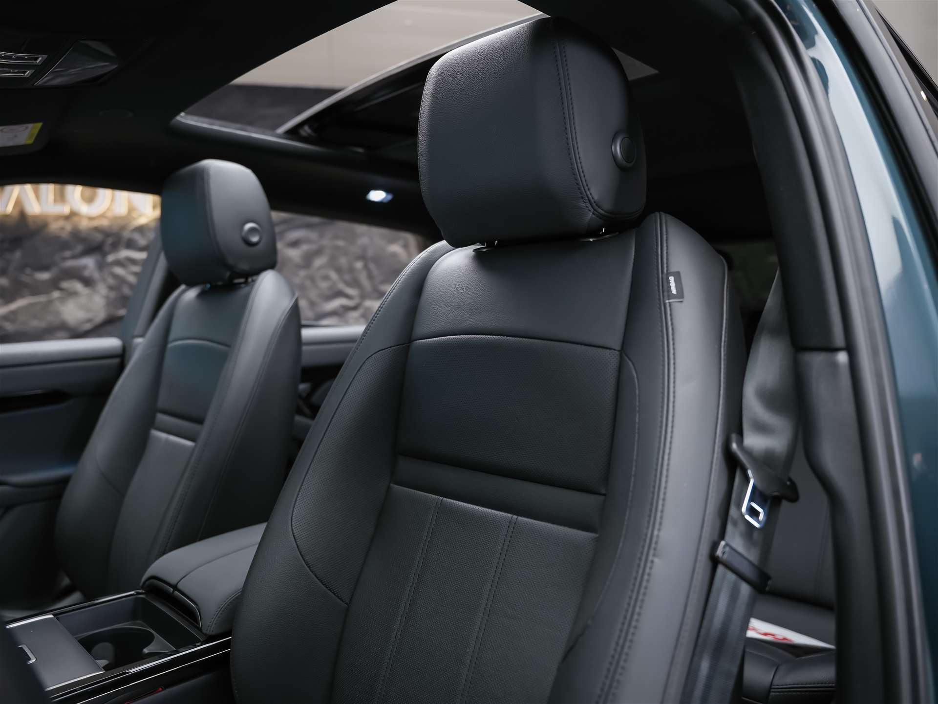 LAND ROVER Range Rover Evoque R-Dynamic D 200 MHEV SE AT9 *Facelift*Werksgarantie*Panorama*-image-9
