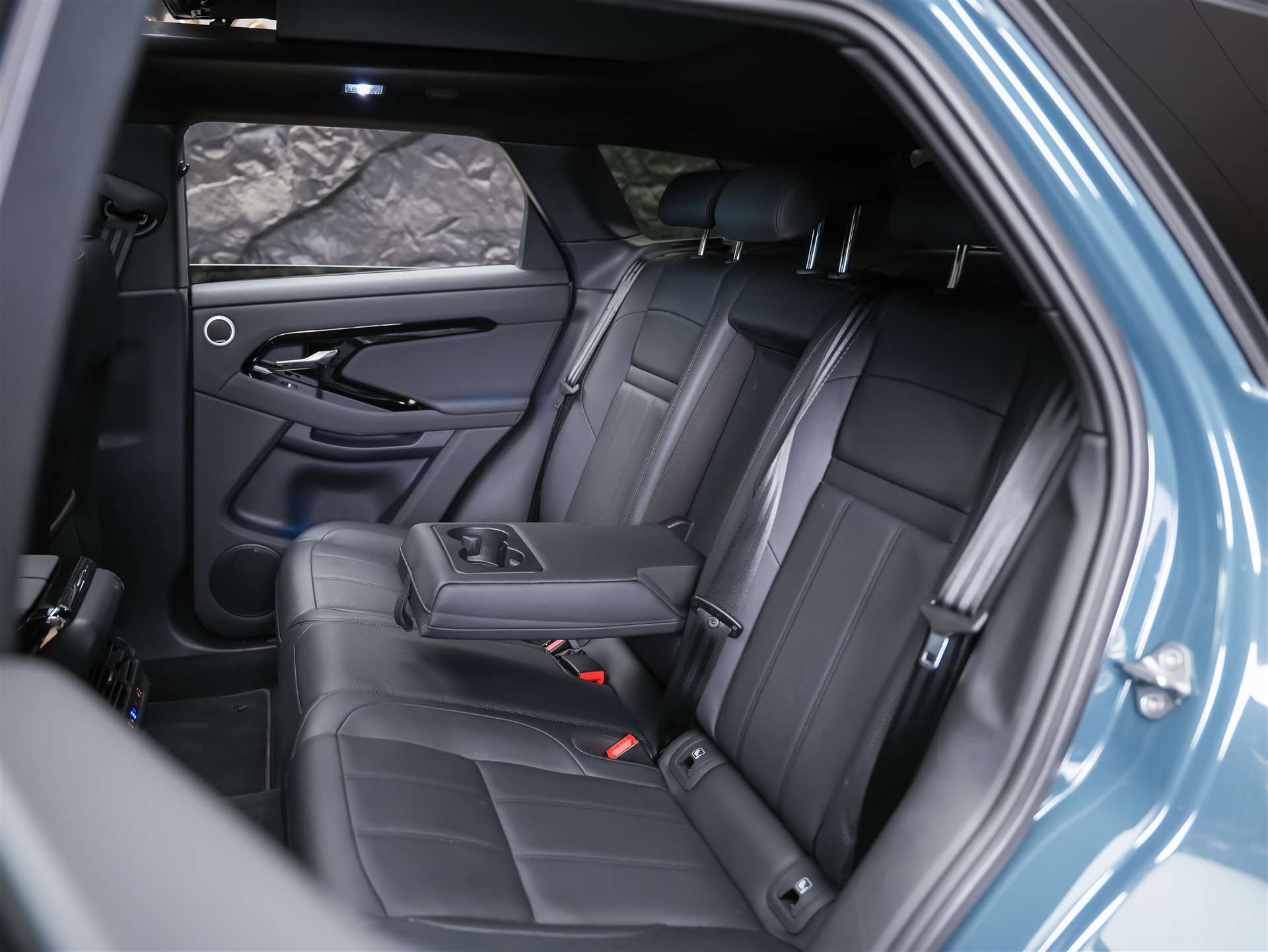LAND ROVER Range Rover Evoque R-Dynamic D 200 MHEV SE AT9 *Facelift*Werksgarantie*Panorama*-image-13