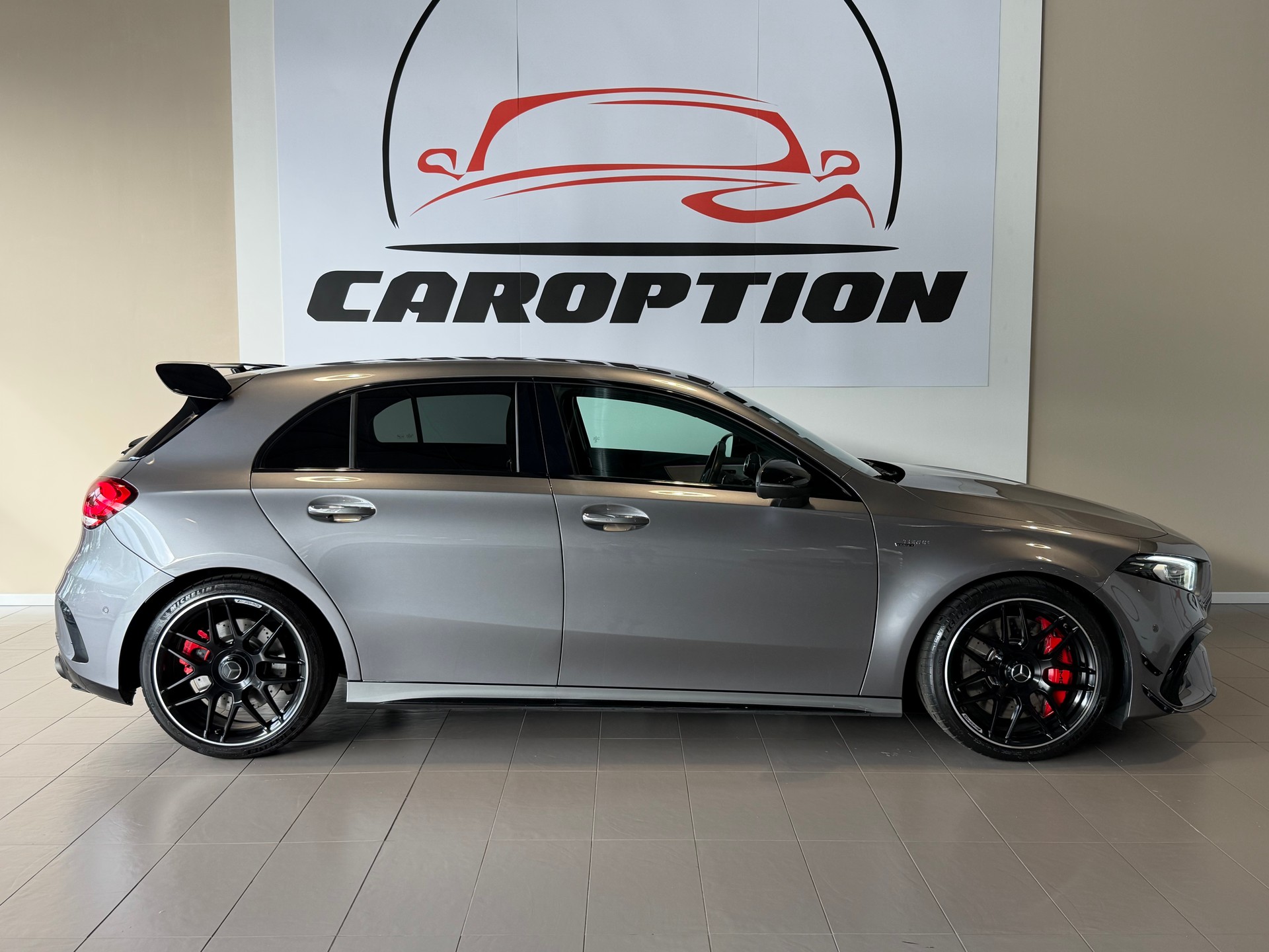 MERCEDES-BENZ A 45 S AMG 4Matic+ Speedshift-showroom-element-2