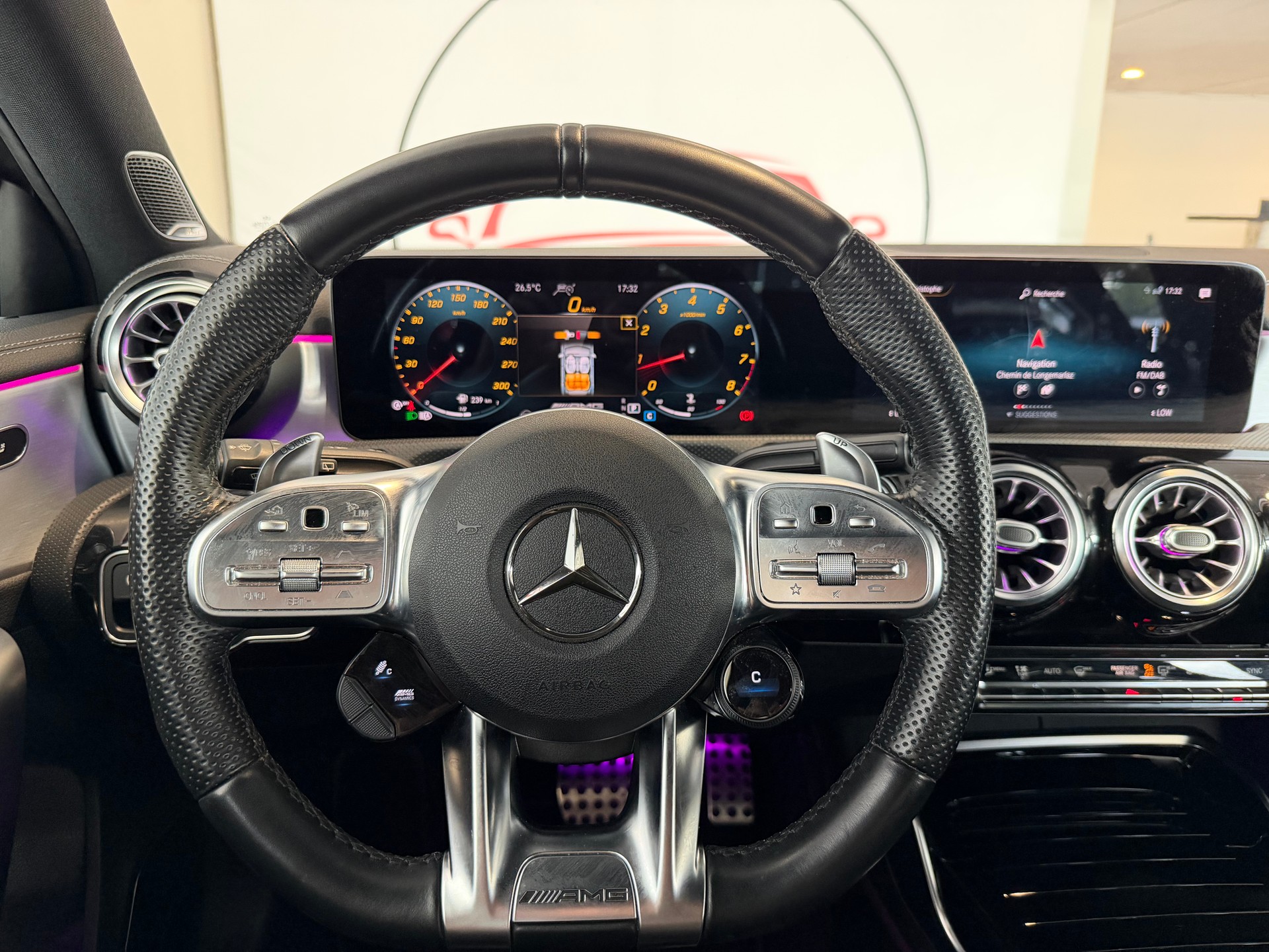 MERCEDES-BENZ A 45 S AMG 4Matic+ Speedshift-image-17