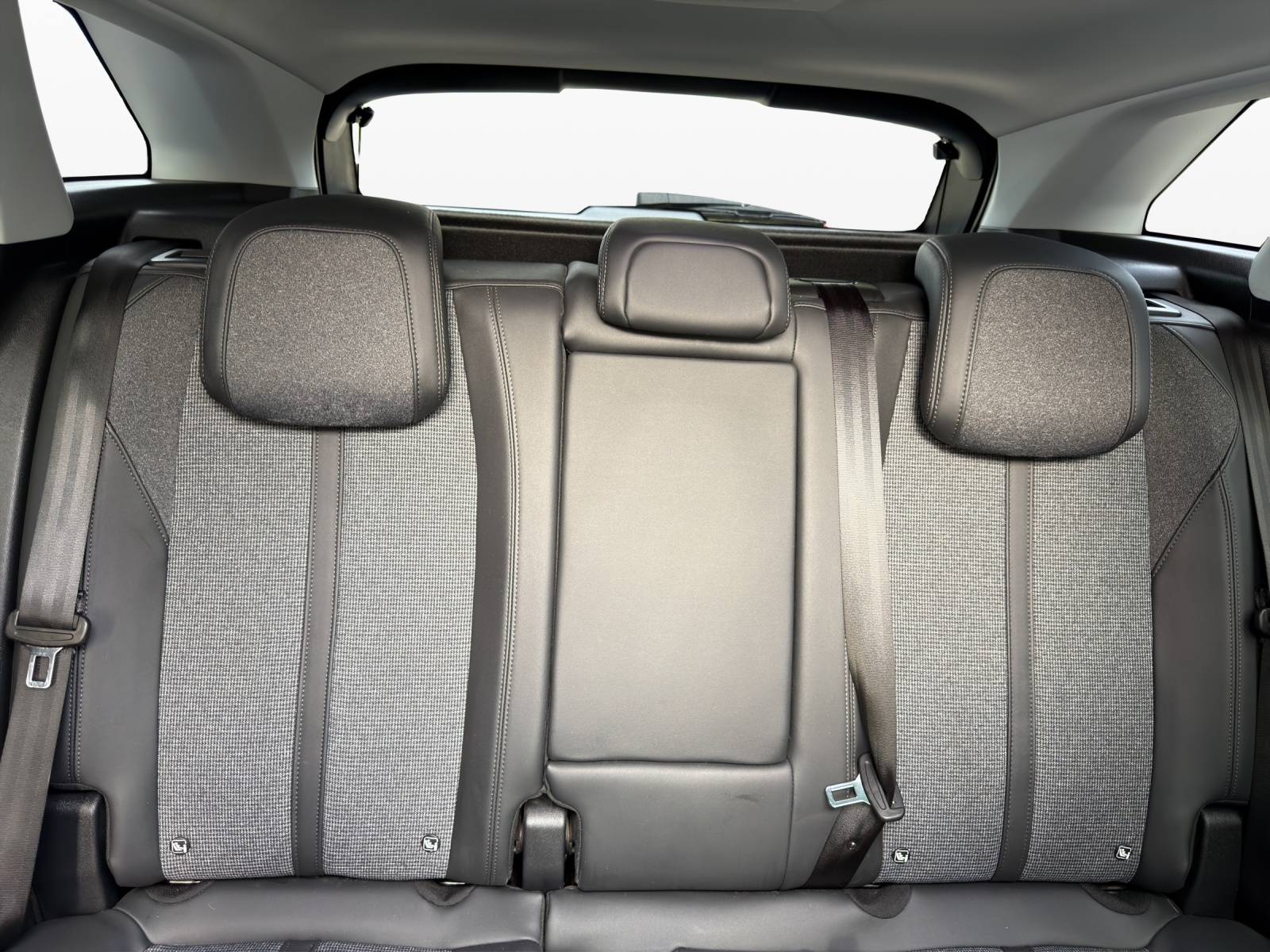 PEUGEOT 3008 1.6 THP Allure EAT-image-17