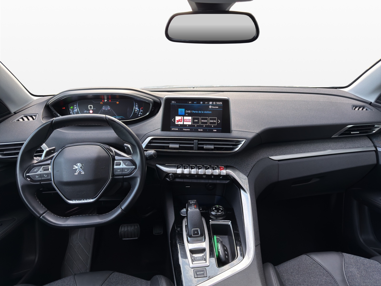 PEUGEOT 3008 1.6 THP Allure EAT-image-11