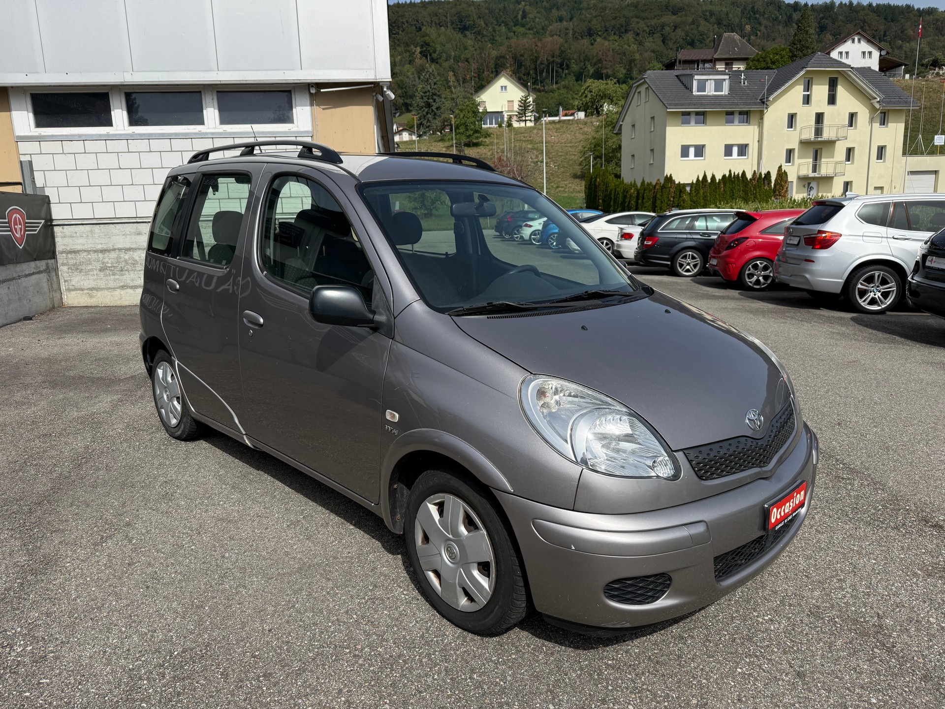 TOYOTA Yaris Verso 1.3 Linea Sol-image-2