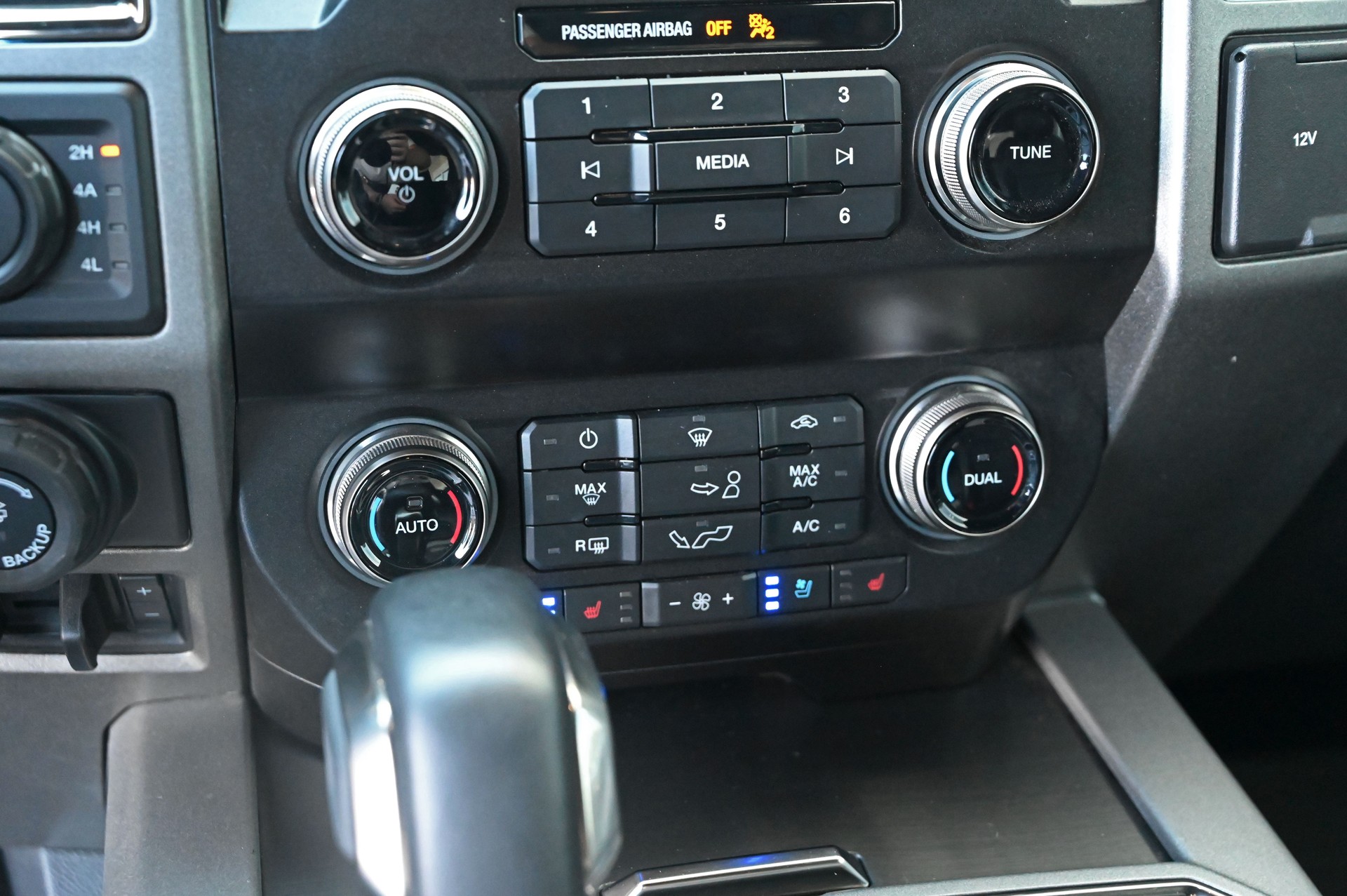 FORD F-150 Raptor SuperCab 3.5 EcoBoost V6 4x4-image-26