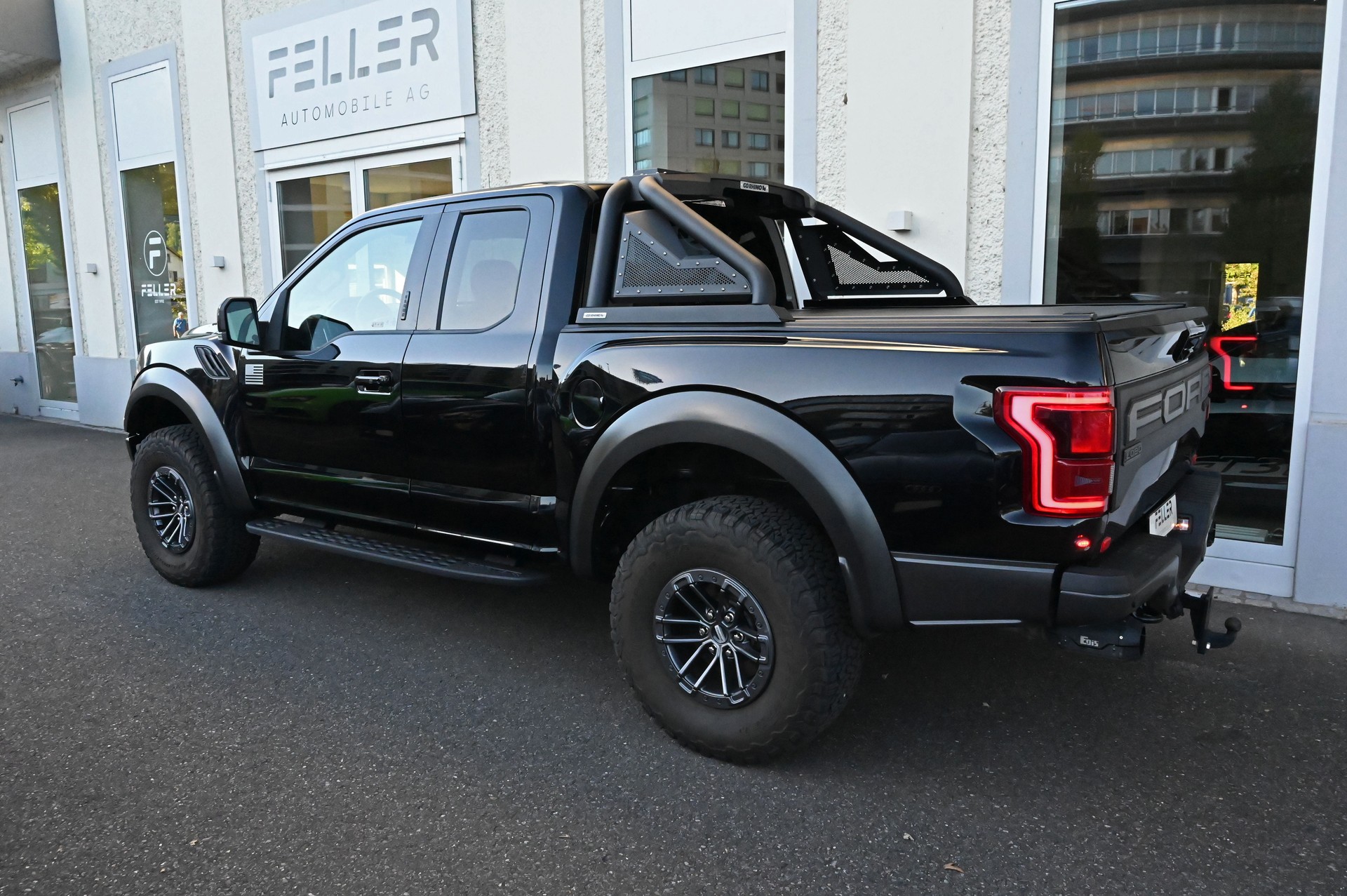 FORD F-150 Raptor SuperCab 3.5 EcoBoost V6 4x4-image-4