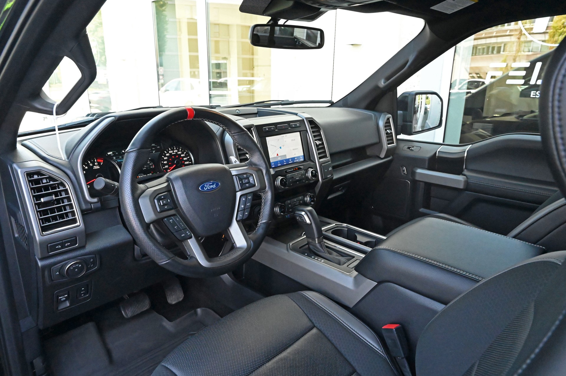 FORD F-150 Raptor SuperCab 3.5 EcoBoost V6 4x4-image-15