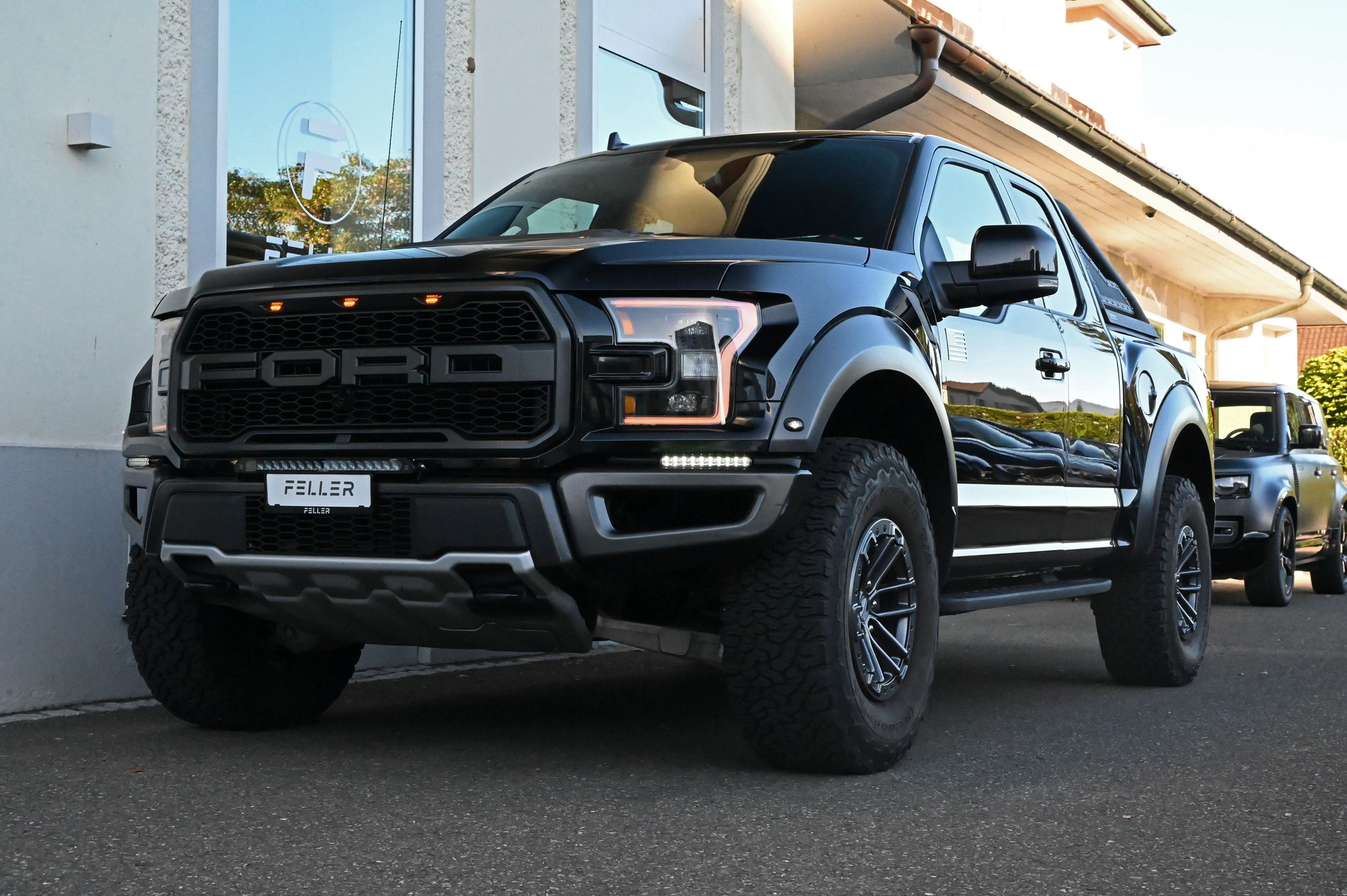 FORD F-150 Raptor SuperCab 3.5 EcoBoost V6 4x4-showroom-element-1