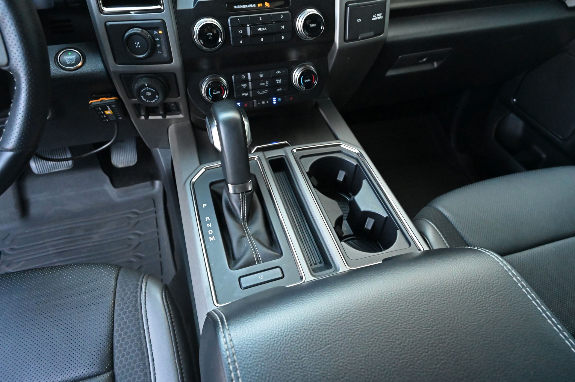 FORD F-150 Raptor SuperCab 3.5 EcoBoost V6 4x4-image-22