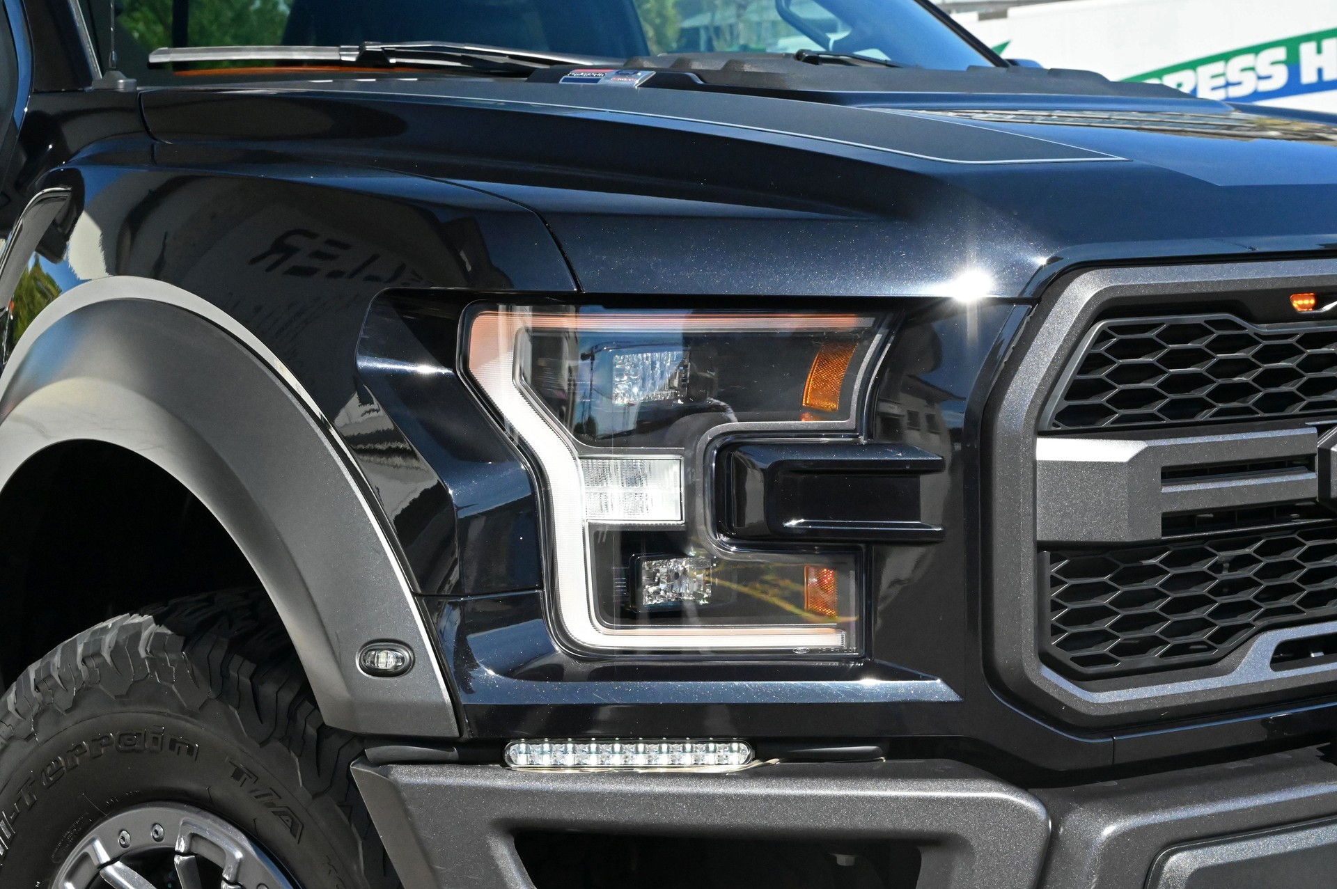 FORD F-150 Raptor SuperCab 3.5 EcoBoost V6 4x4-image-11