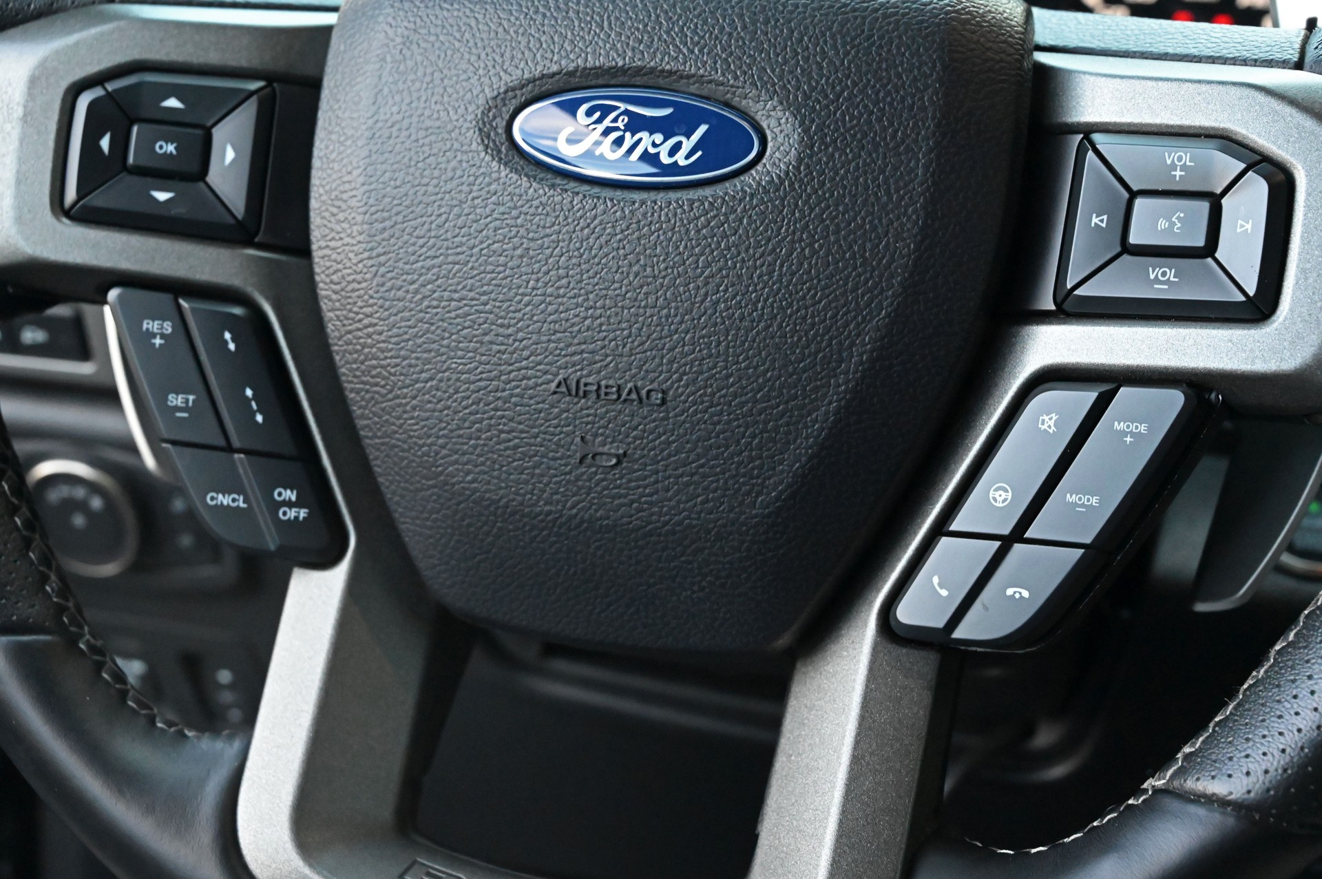 FORD F-150 Raptor SuperCab 3.5 EcoBoost V6 4x4-image-27