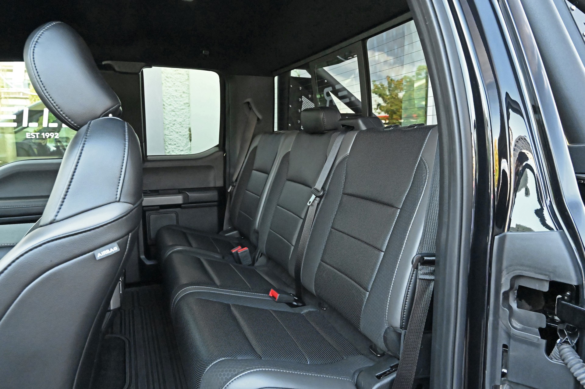 FORD F-150 Raptor SuperCab 3.5 EcoBoost V6 4x4-image-18