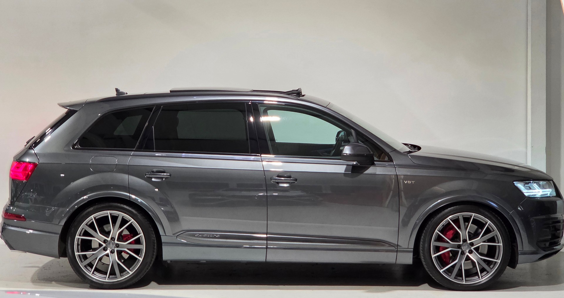 AUDI SQ7 4.0 TDI quattro tiptronic-image-27