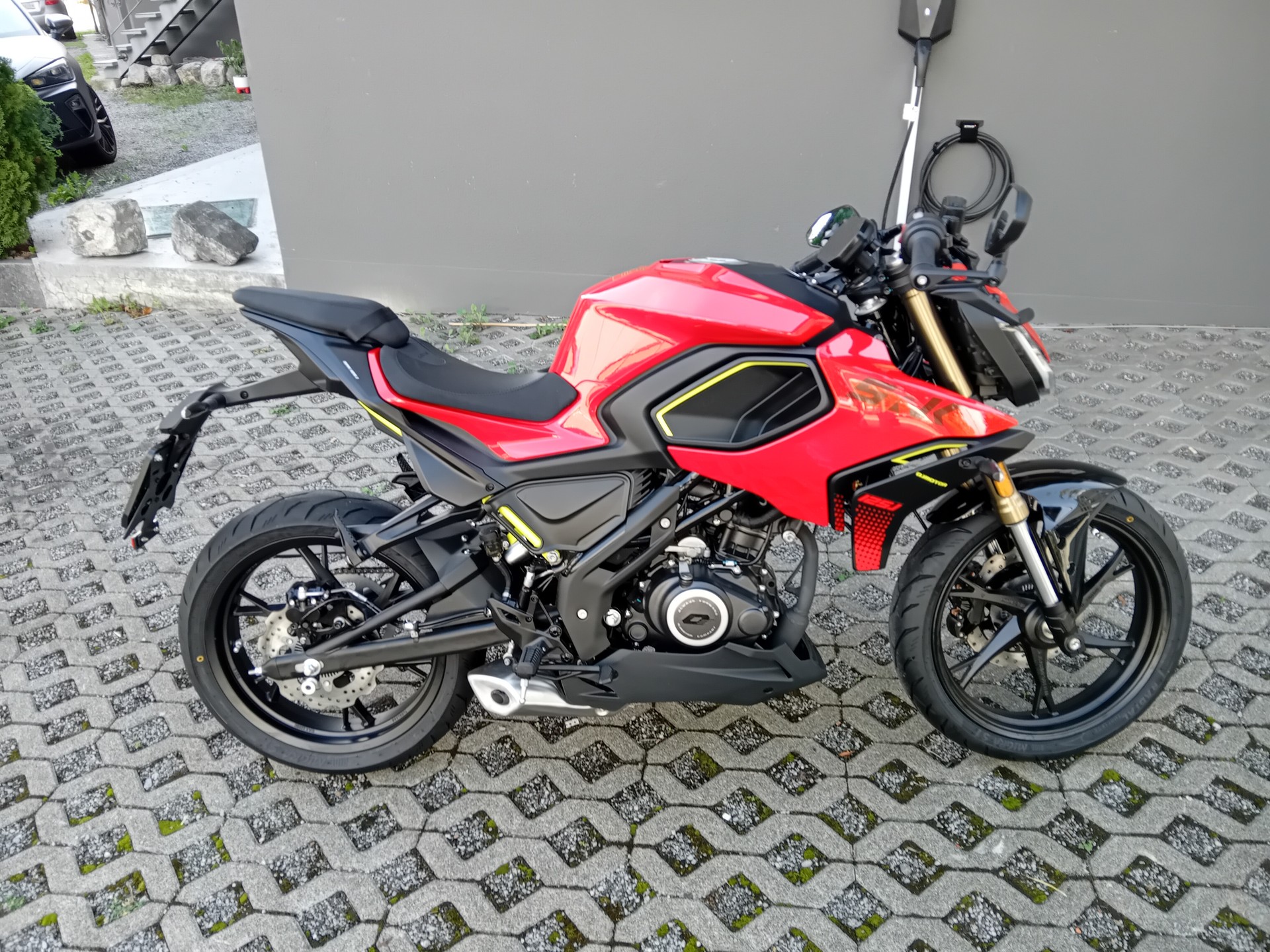 QJ SRK 125 S-image-3