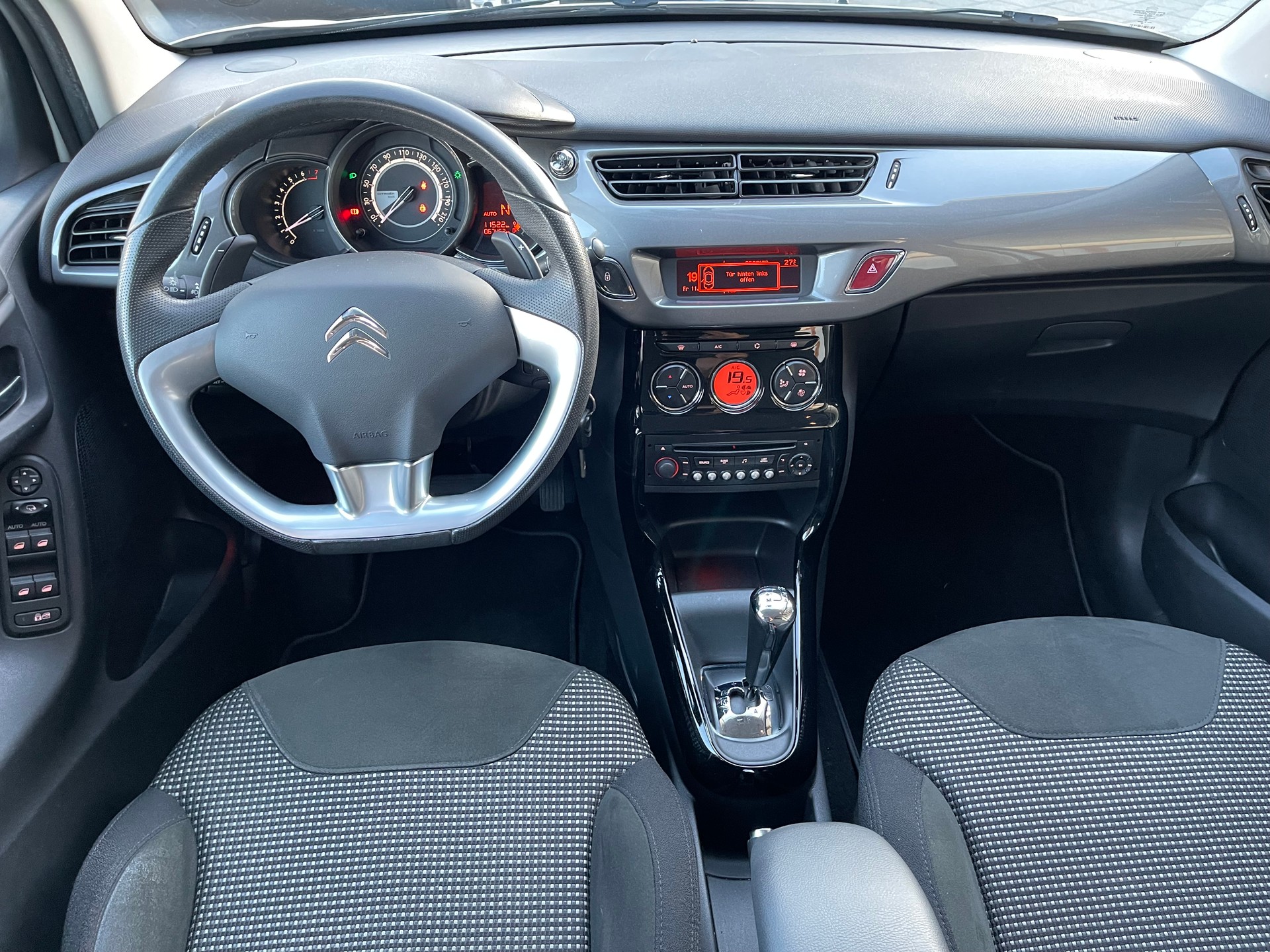 CITROEN C3 1.2i Exclusive ETG5-image-10