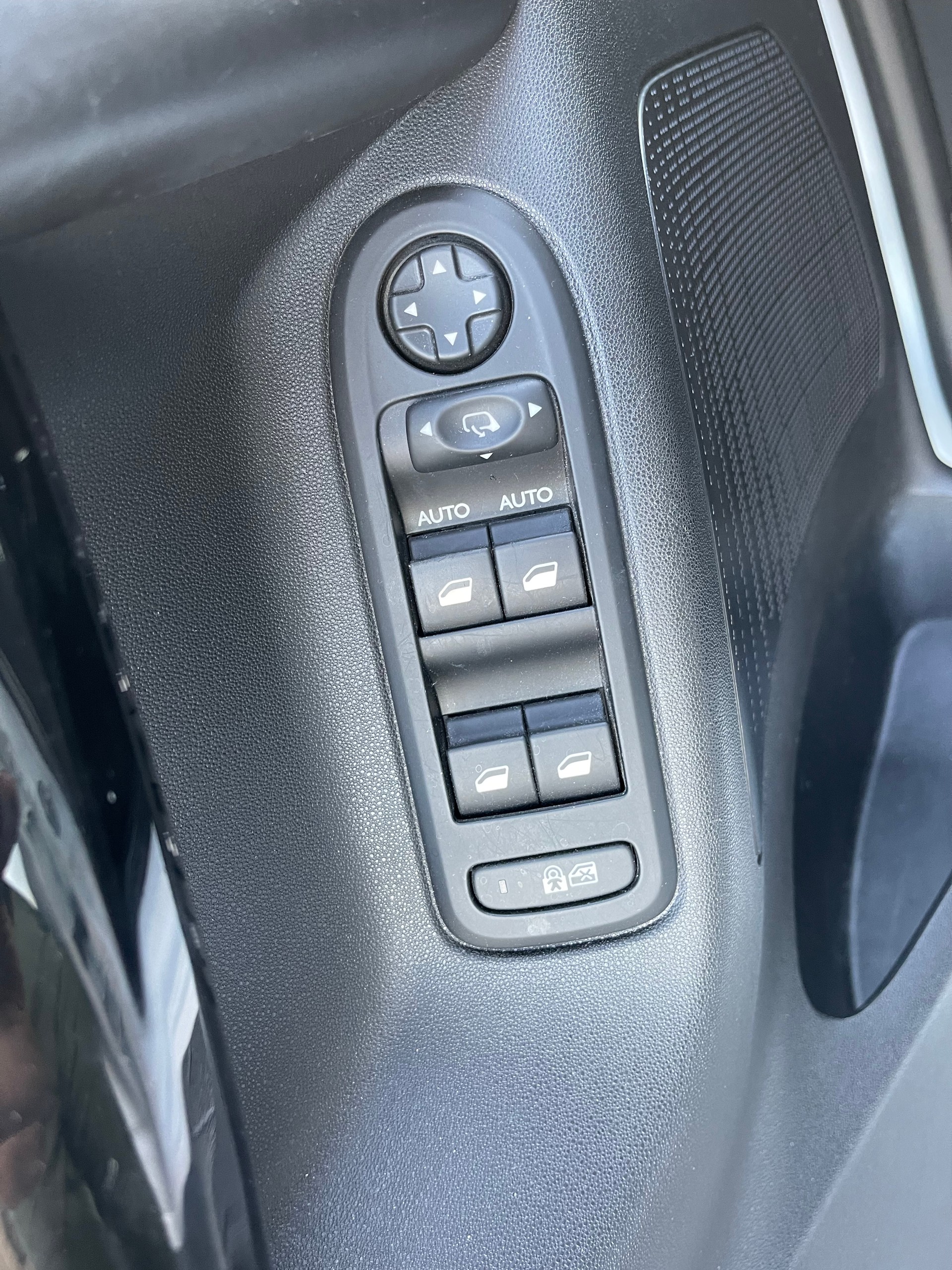 CITROEN C3 1.2i Exclusive ETG5-image-13