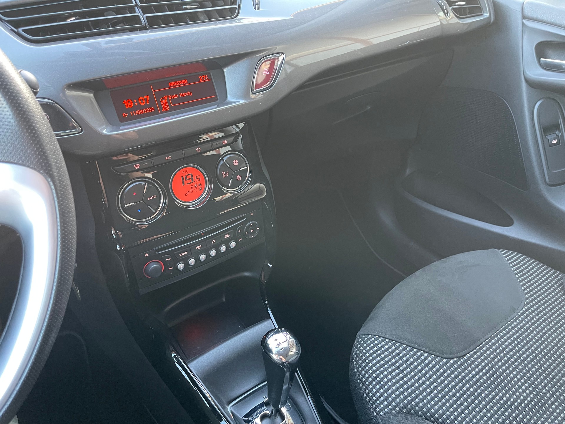 CITROEN C3 1.2i Exclusive ETG5-image-15